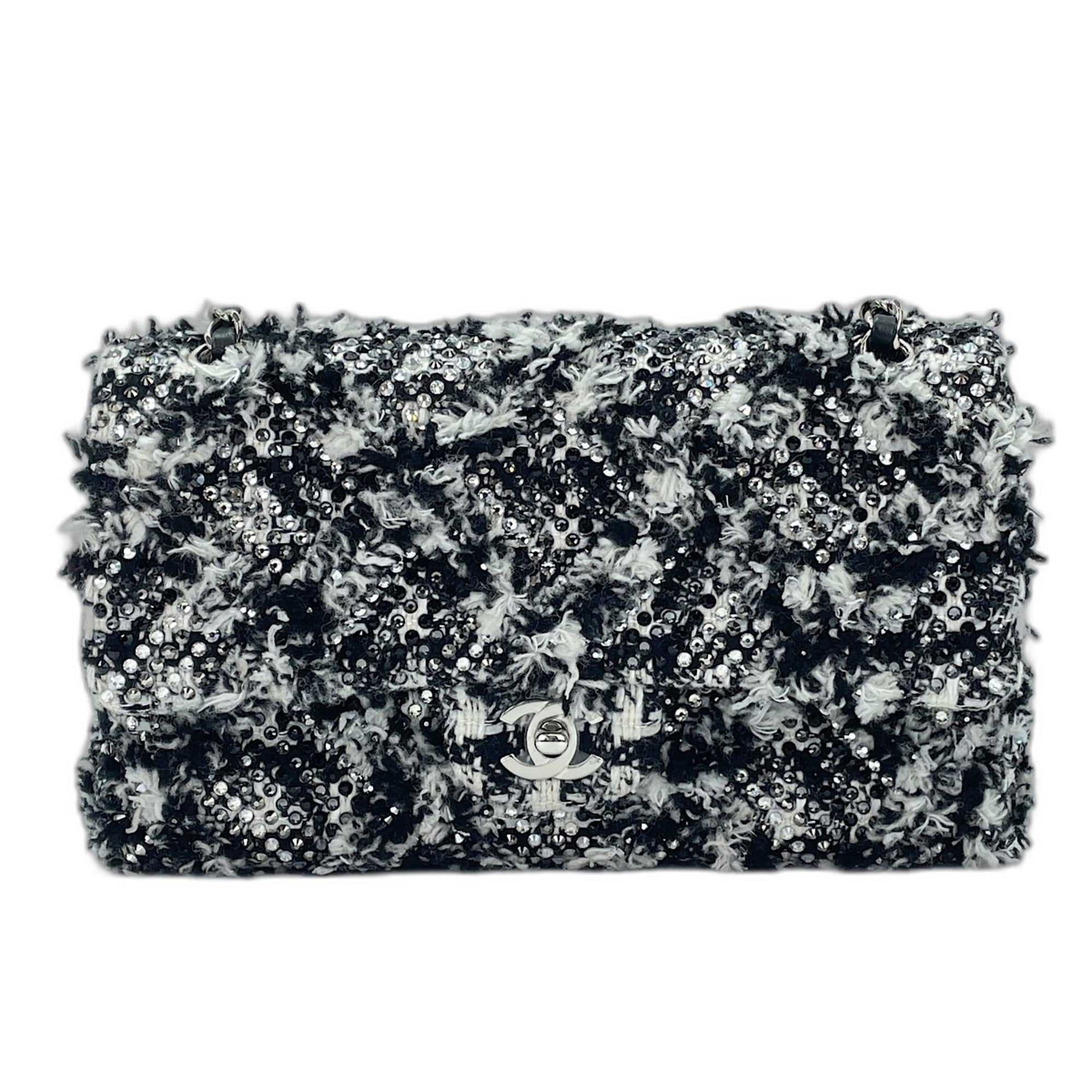 Chanel Black Shoulder Bag (Pre-Owned)