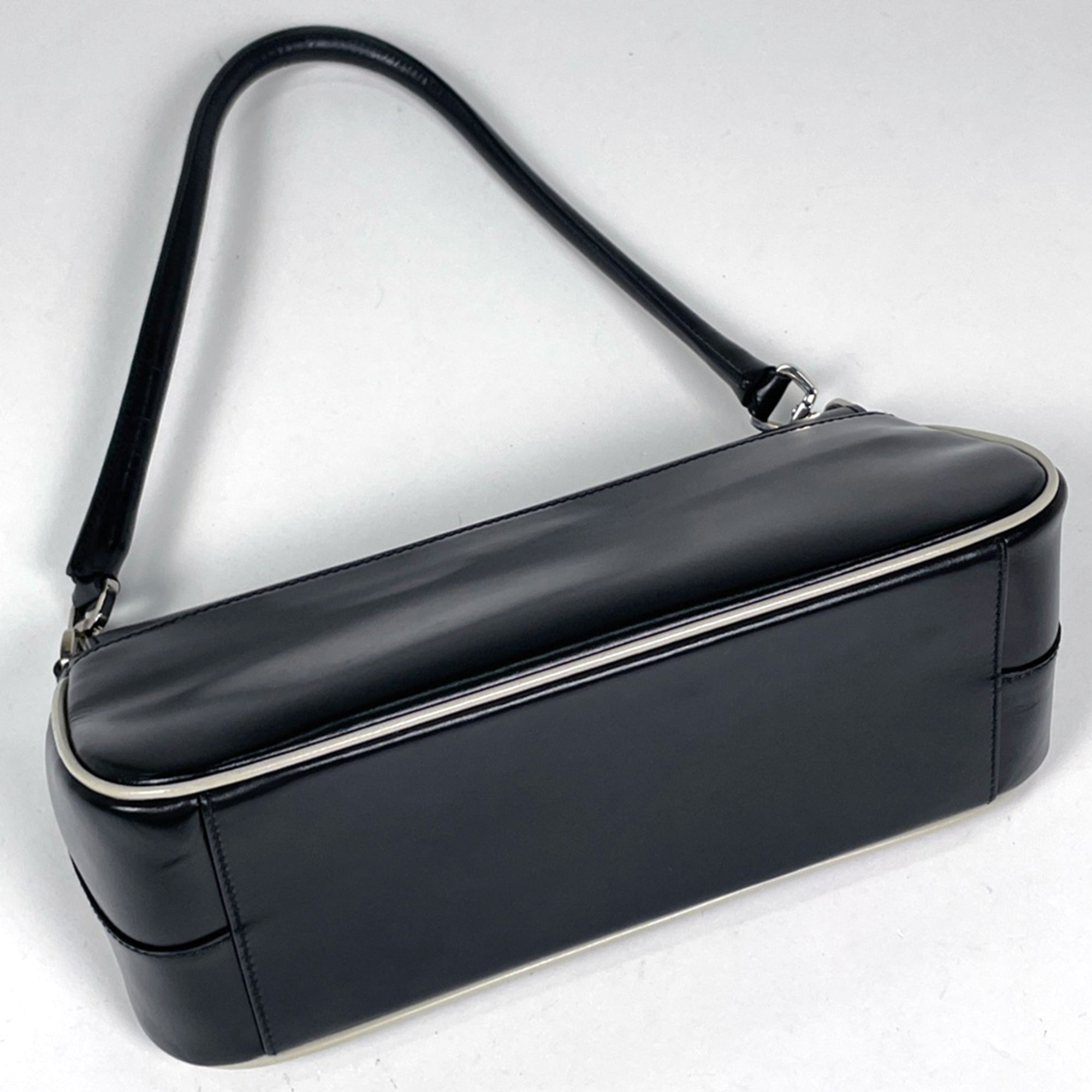 Prada Black Leather Handbag (Pre-Owned)