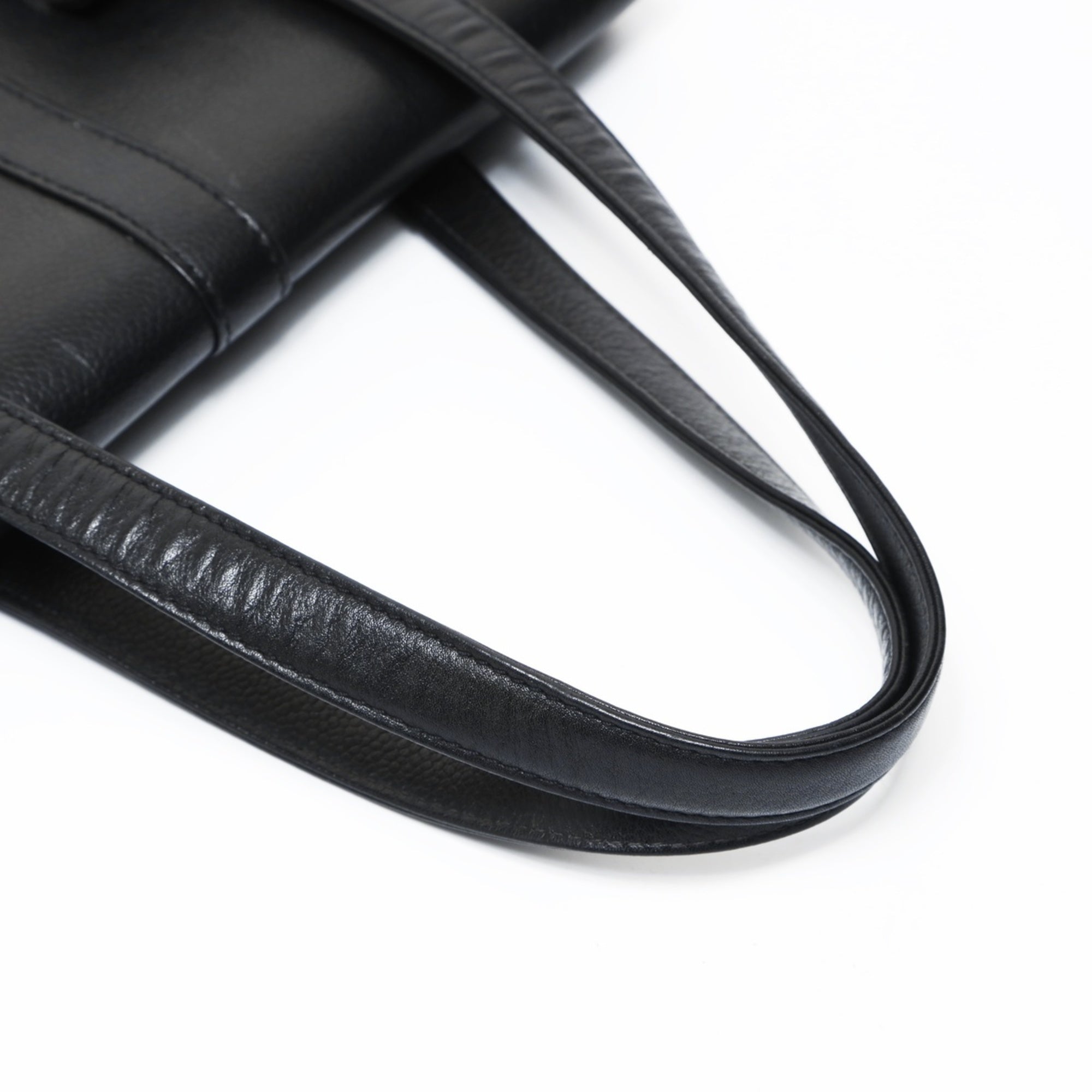Chanel 2.55 Black Leather Shoulder Bag (Pre-Owned)
