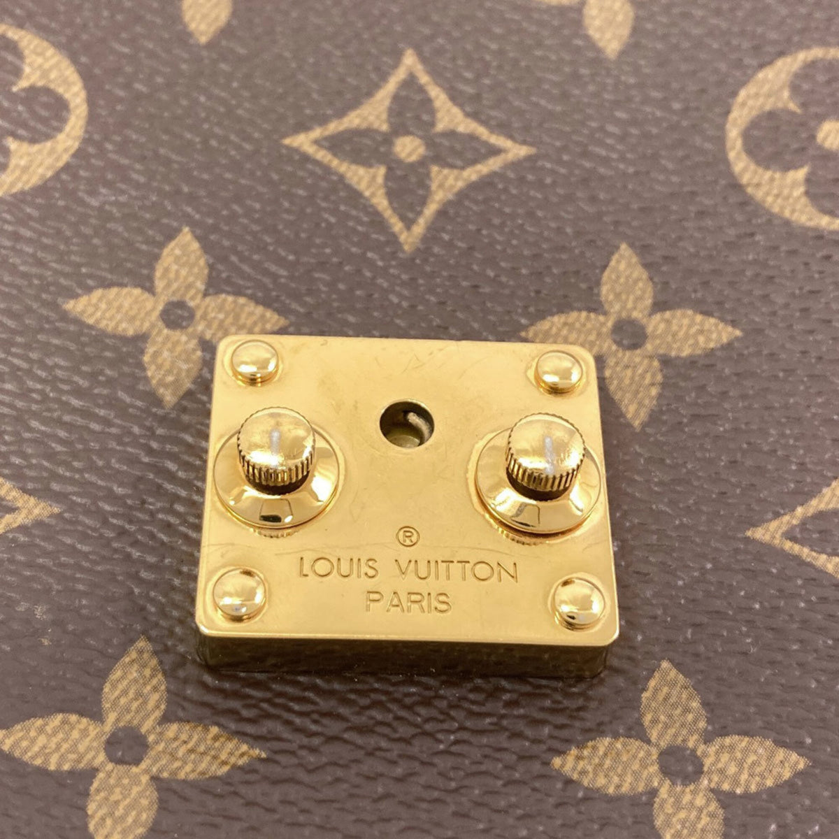 Louis Vuitton Monogram Monogram Reverse Monogram Monogram Reverse Handbag Pochette (Pre-Owned)