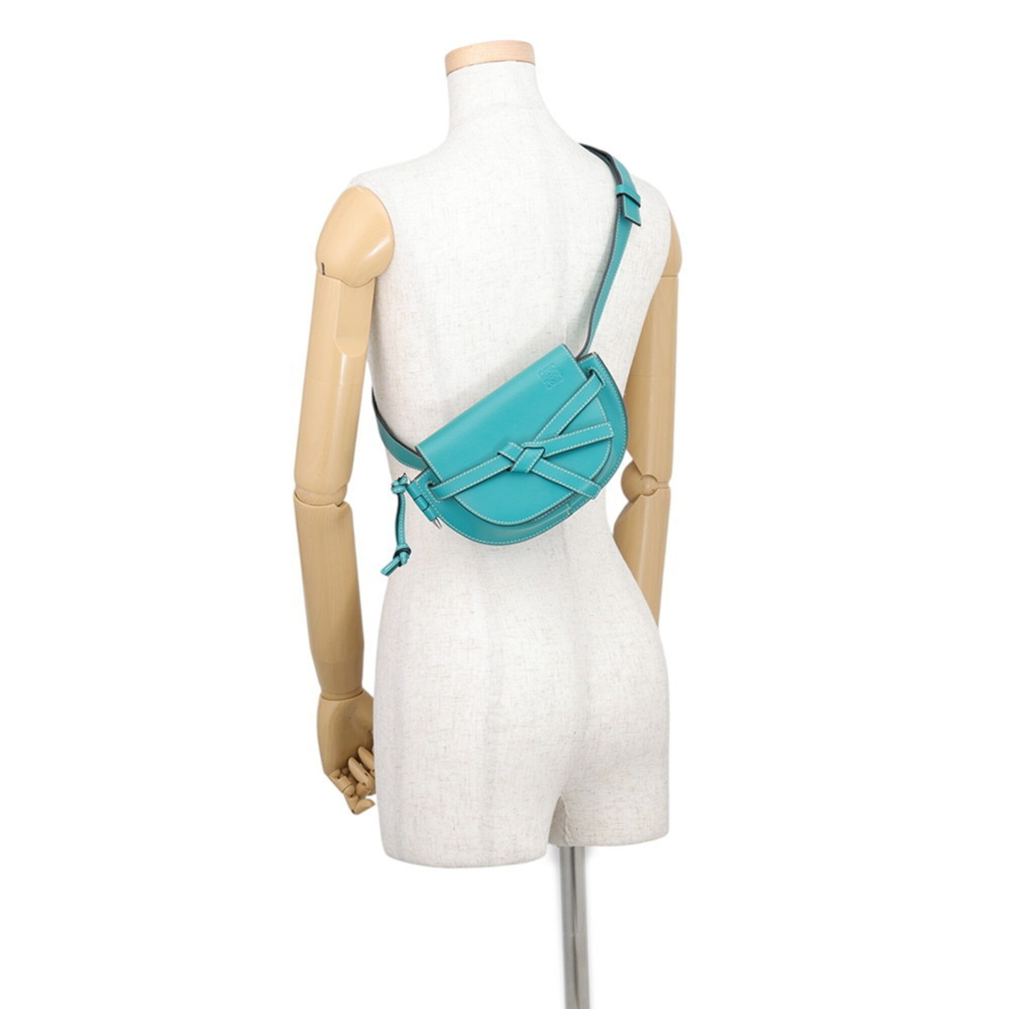 Loewe Green Leather Handbag Sling Bag (Pre-Owned)