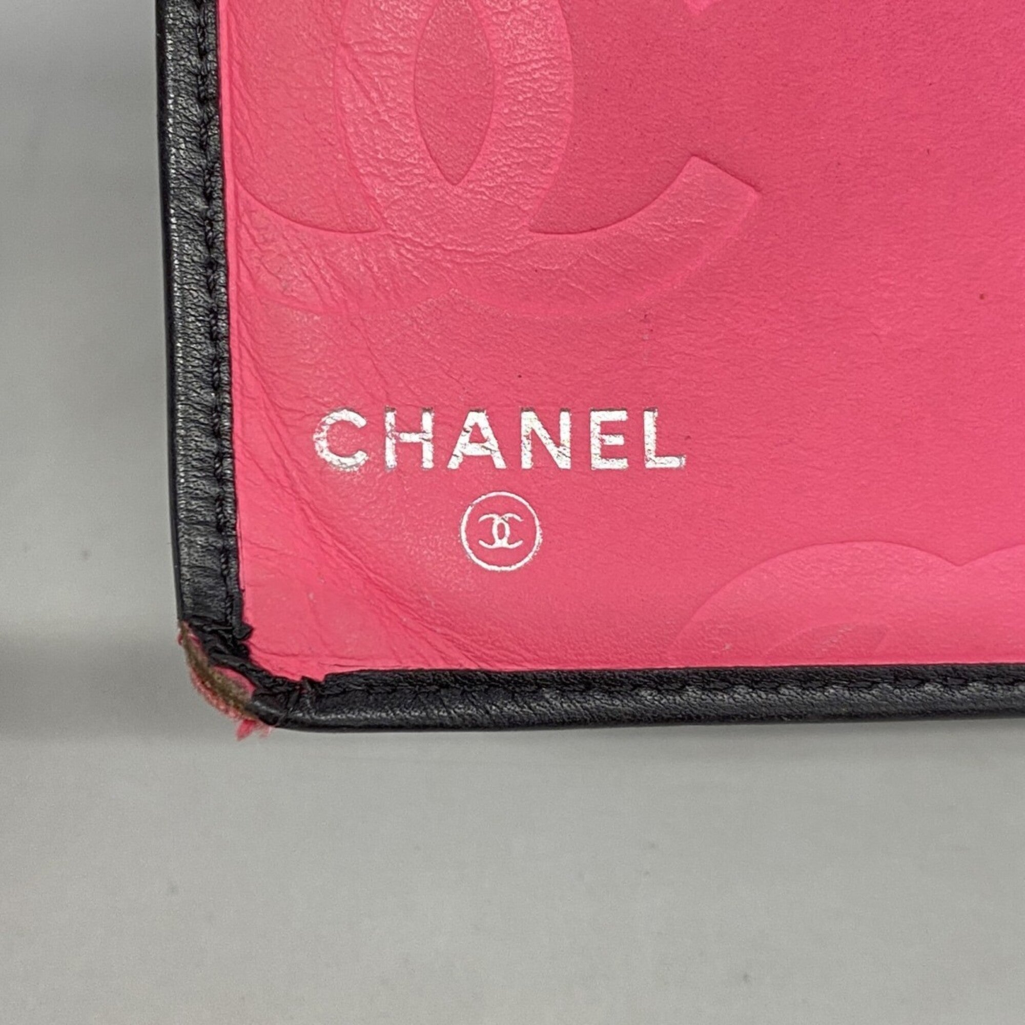 Chanel Black White Leather Long Wallet (Bi-Fold) (Pre-Owned)