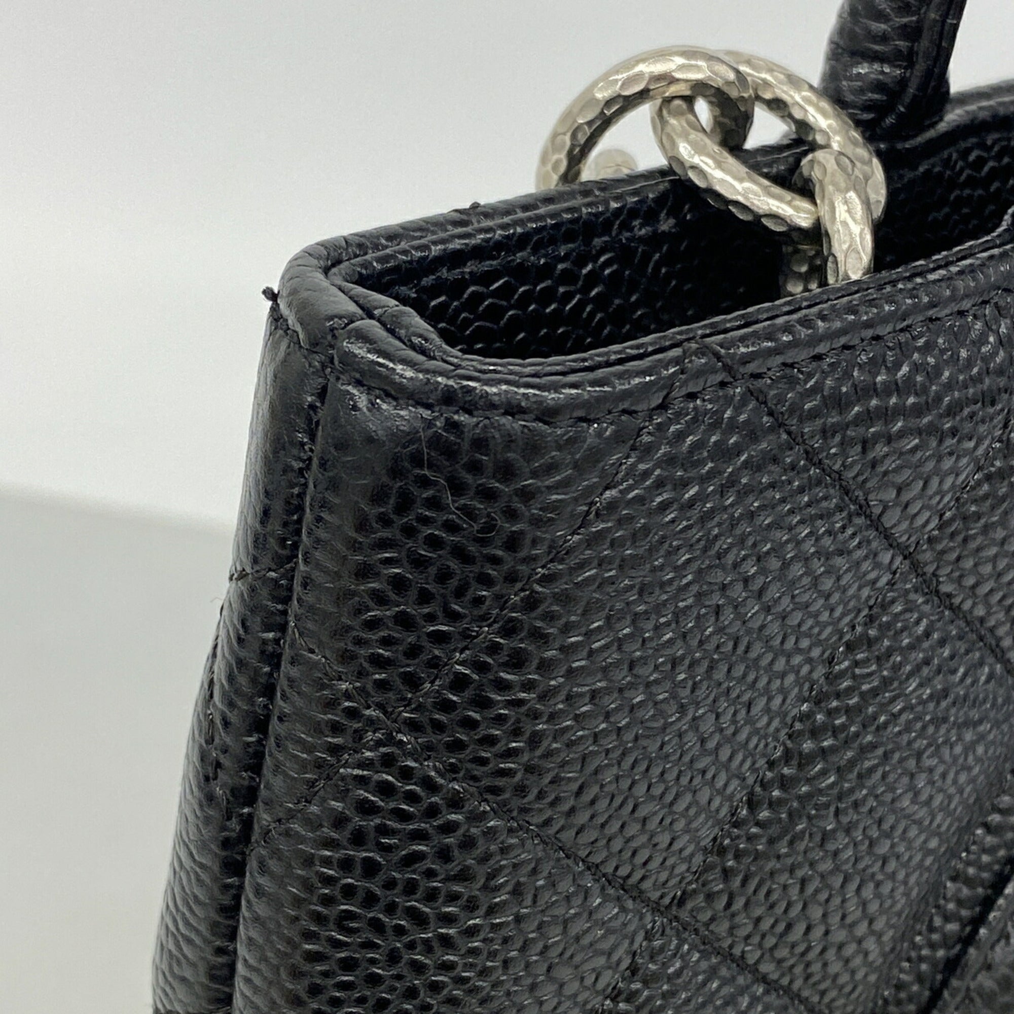 Chanel Black Grained Calfskin Tote Bag (Pre-Owned)
