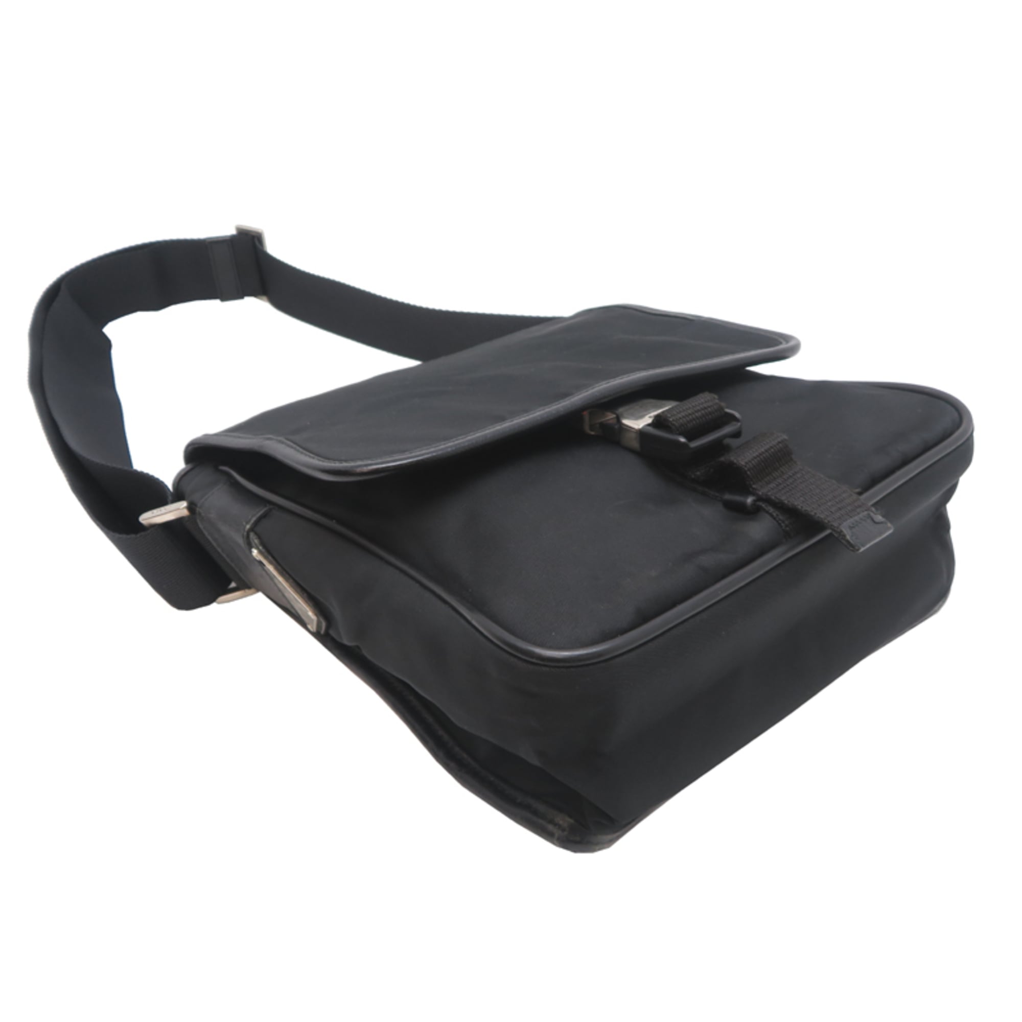 Prada Black Nylon Shoulder Bag (Pre-Owned)
