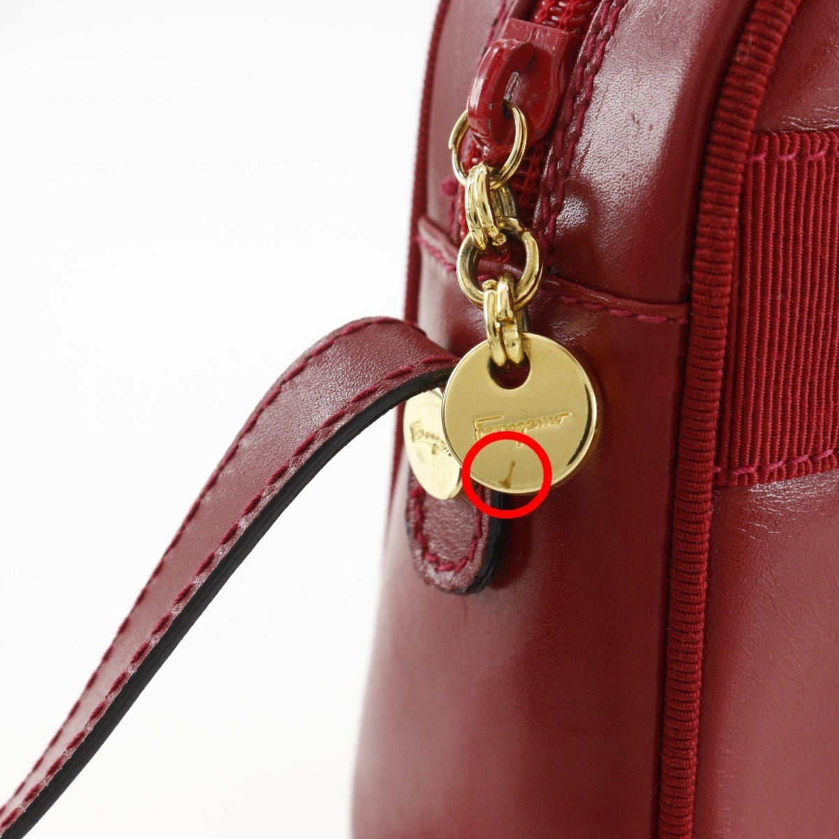Salvatore Ferragamo Vara Red Color Leather Shoulder Bag (Pre-Owned)