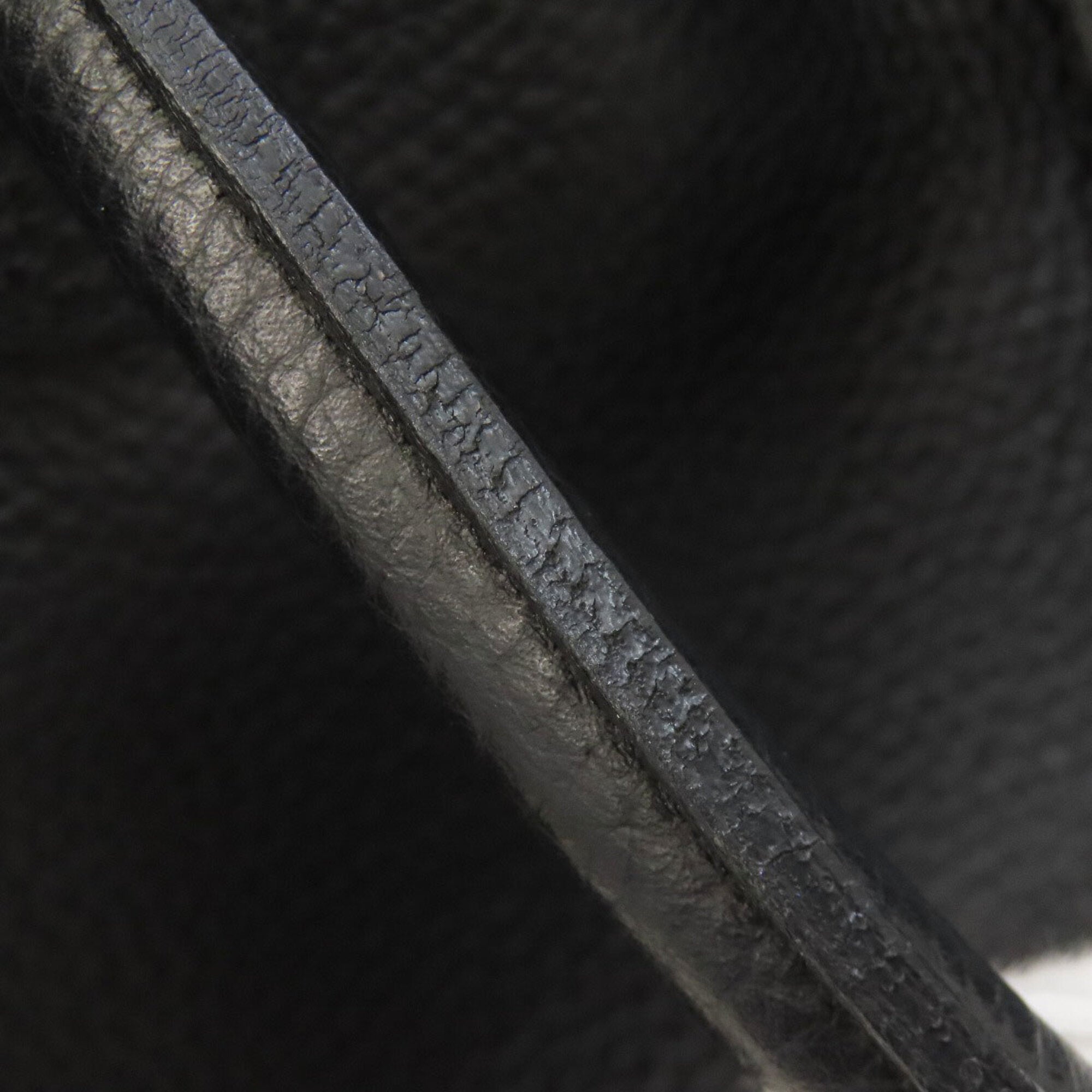 A.D.M.J Black Leather Handbag (Pre-Owned)