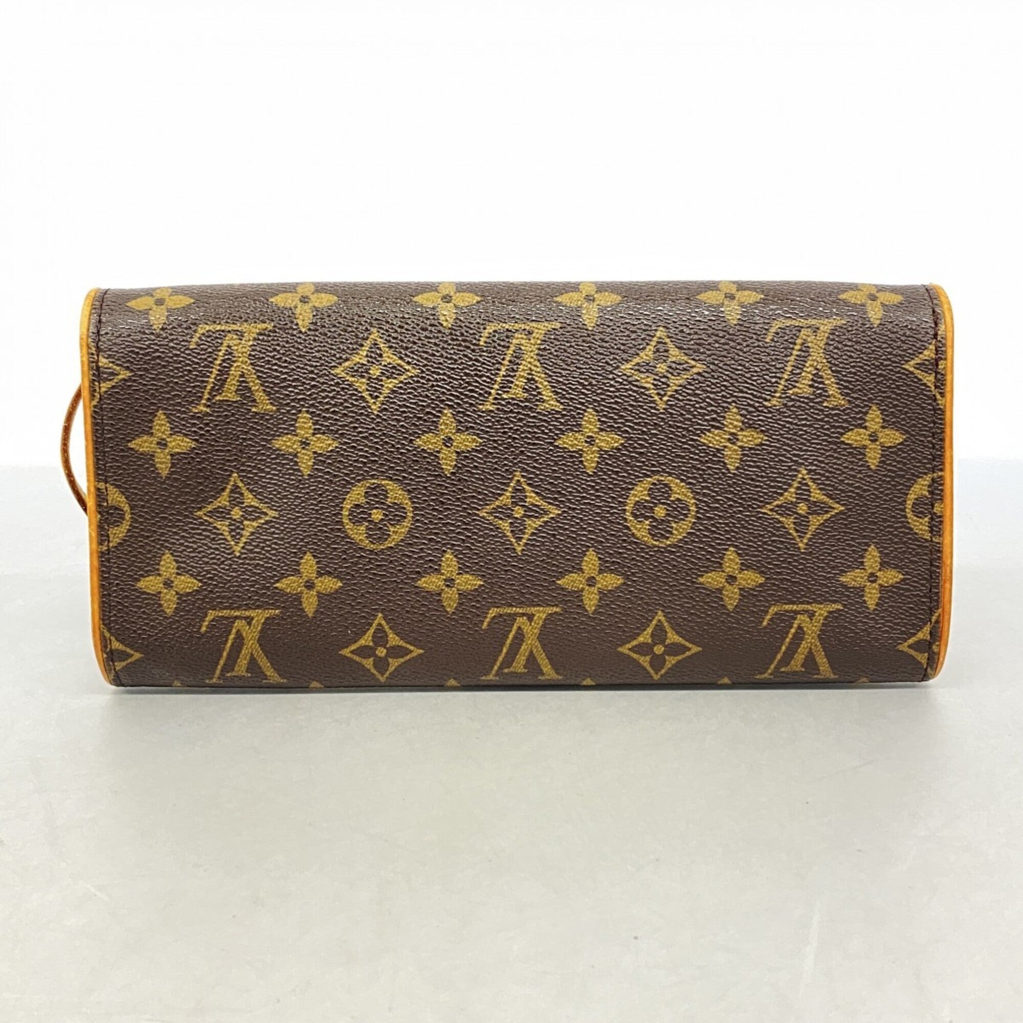 Louis Vuitton Brown Shoulder Bag (Pre-Owned)