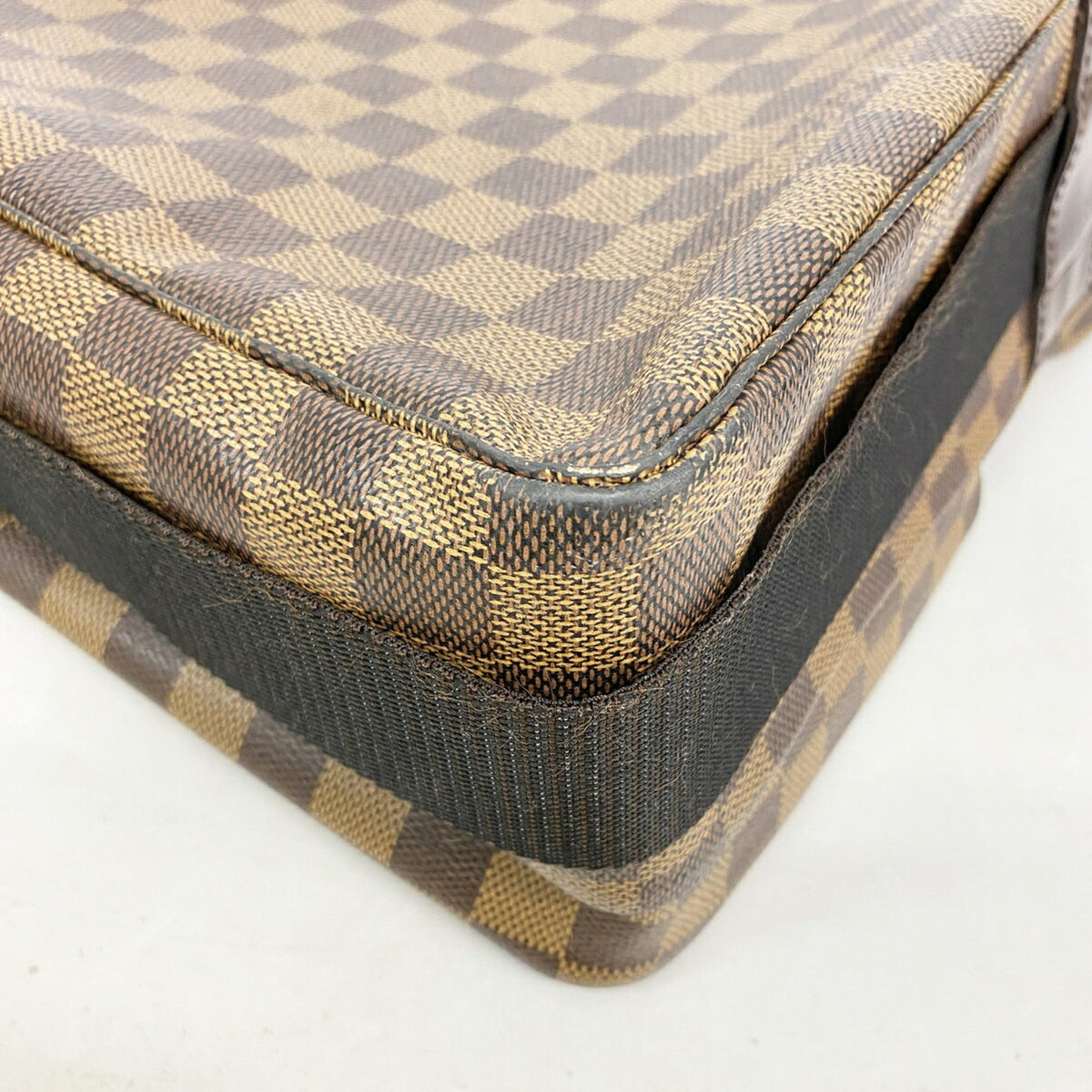 Louis Vuitton Ebene Handbag (Pre-Owned)