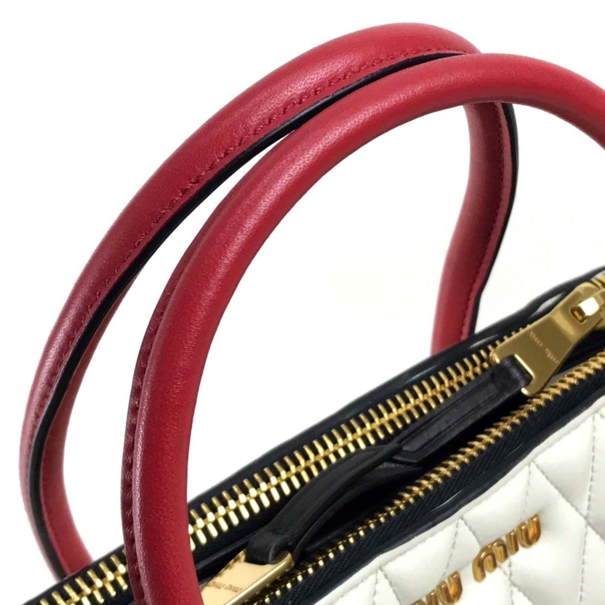 Miu Miu Matelasse Red Color White Handbag Shoulder Bag (Pre-Owned)