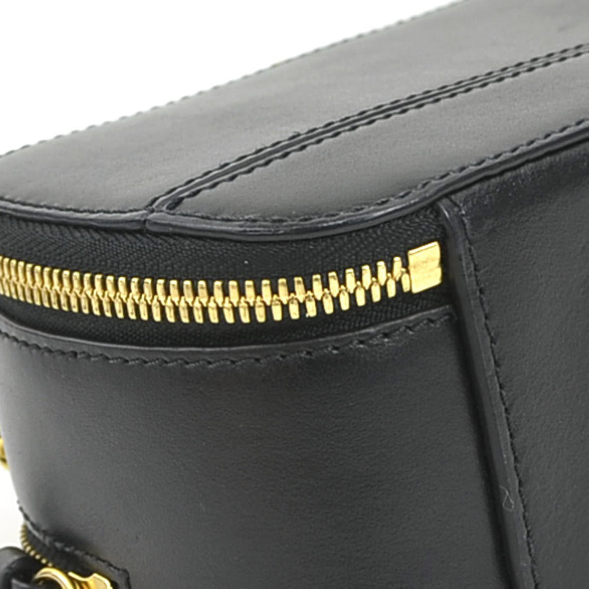 Chloé Black Leather Shoulder Bag (Pre-Owned)