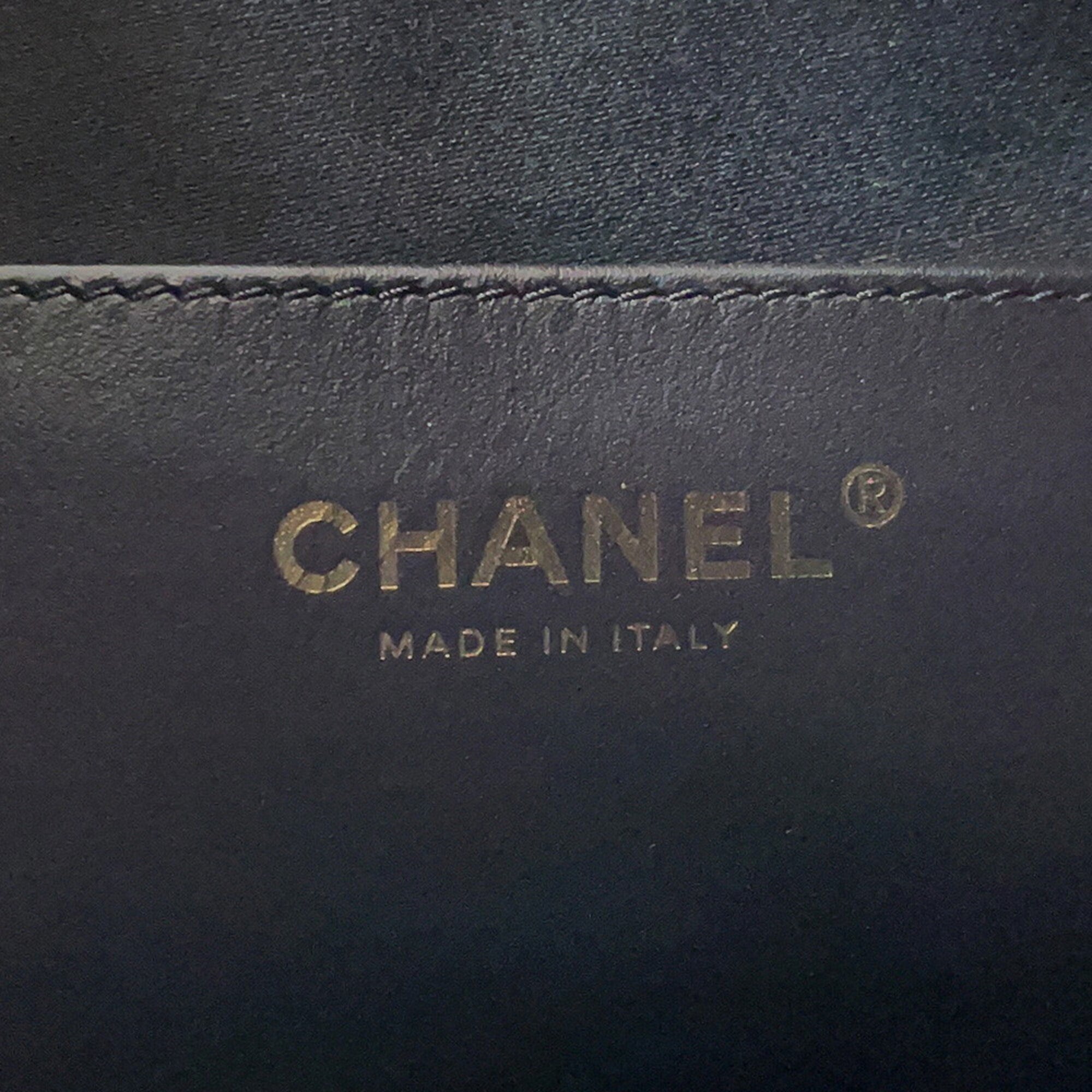 Chanel Matelasse Black Grained Calfskin Handbag Shoulder Bag (Pre-Owned)