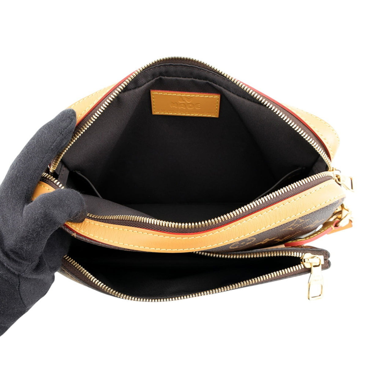 Louis Vuitton Brown Monogram Monogram Handbag Pouch Shoulder Bag (Pre-Owned)
