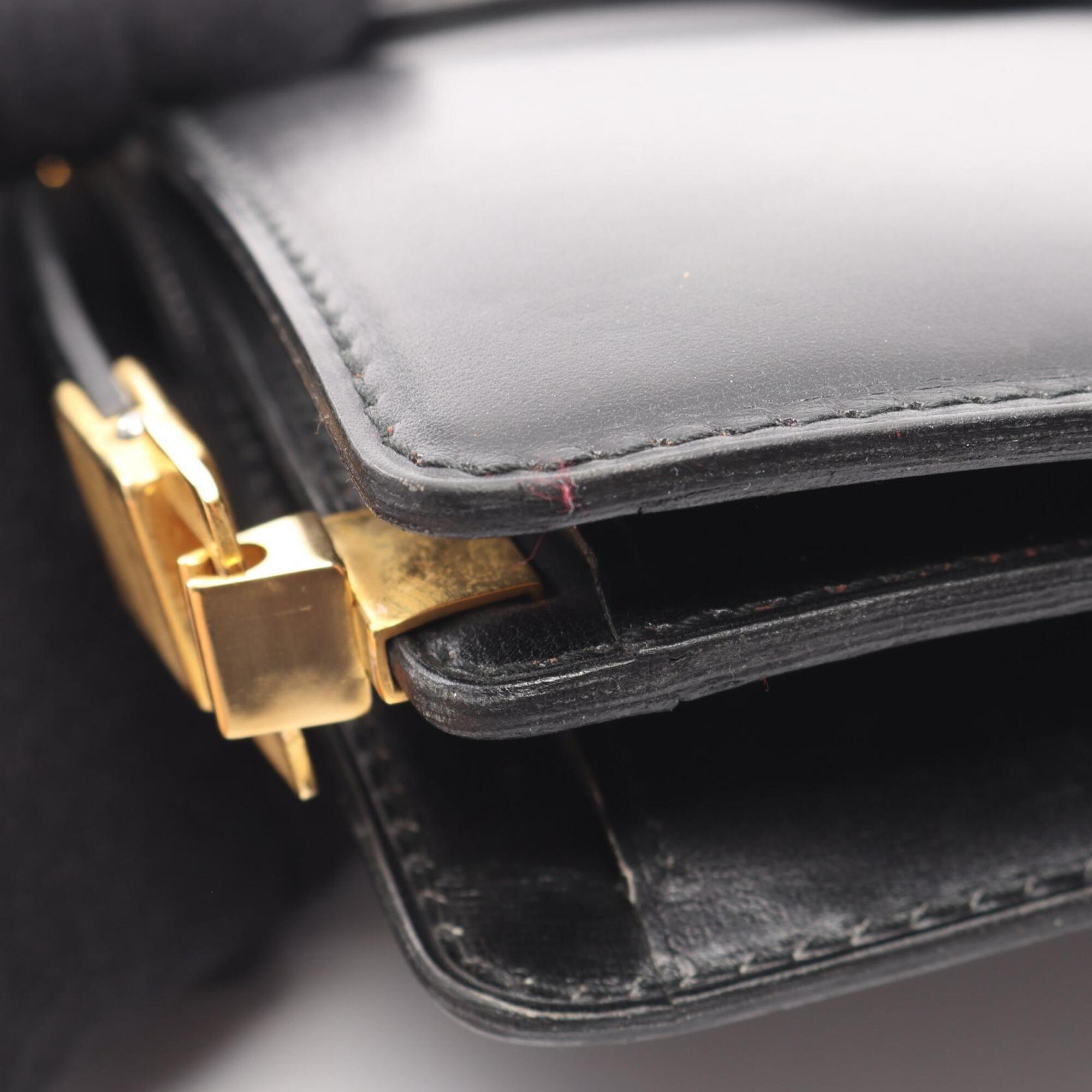Celine Black Leather Shoulder Bag (Pre-Owned)