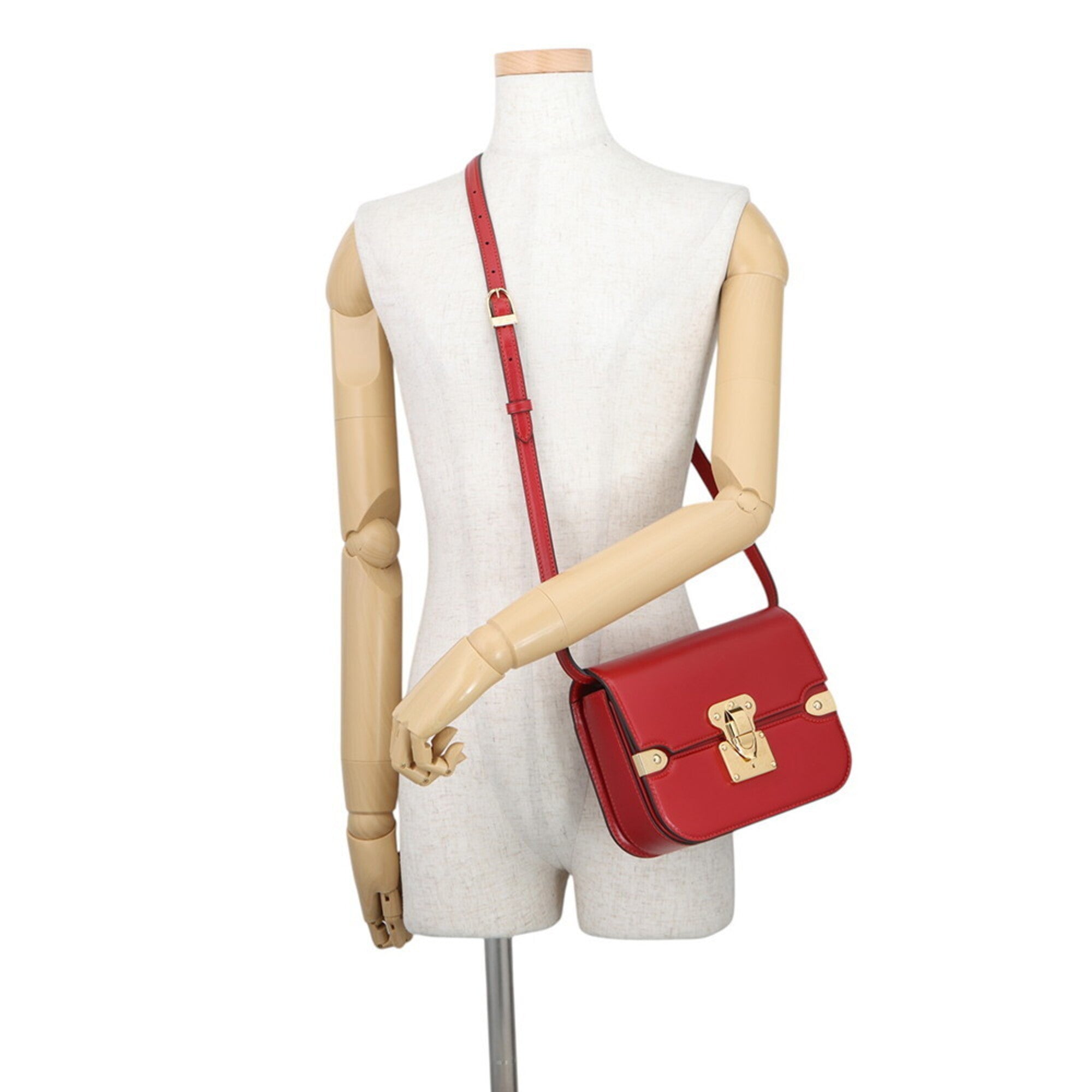 Louis Vuitton Red Color Exotic Leather Handbag Shoulder Bag (Pre-Owned)