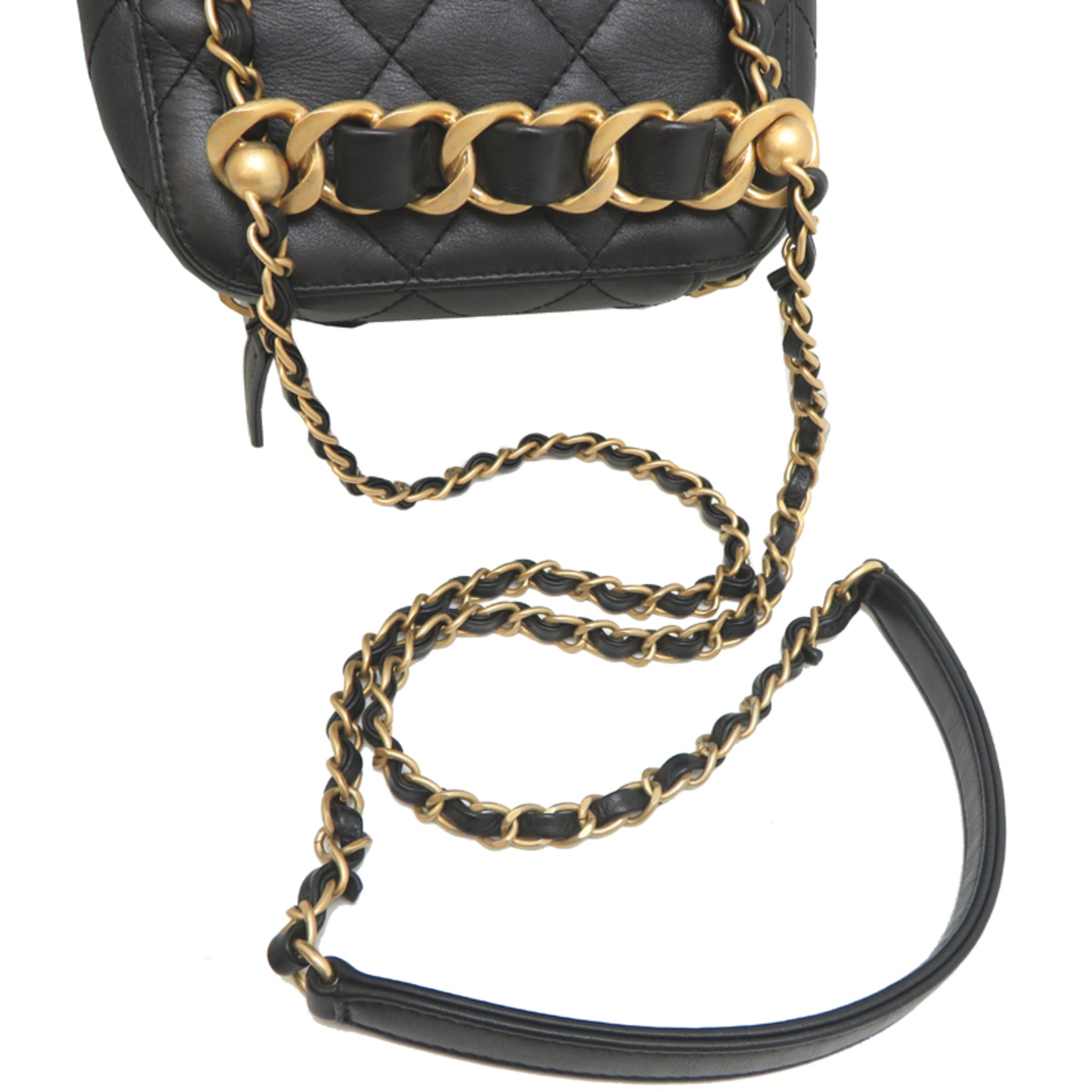 Chanel Black Leather Shoulder Bag (Pre-Owned)