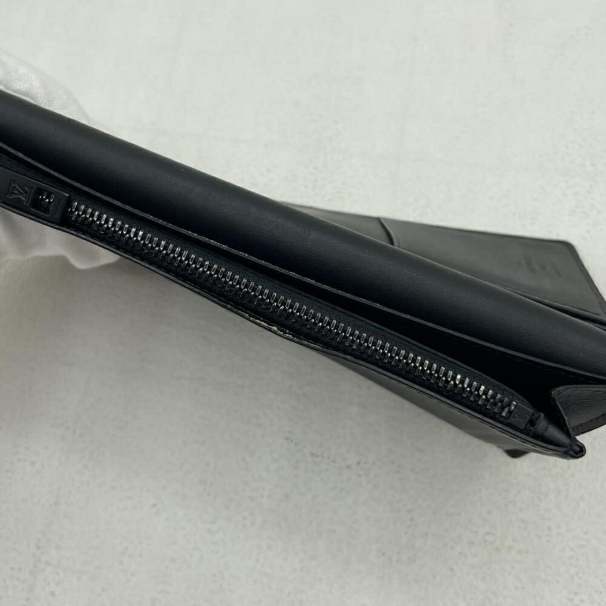 Louis Vuitton Long Wallet (Bi-Fold) (Pre-Owned)