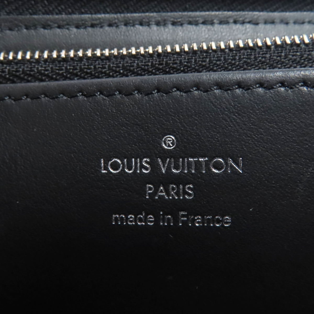 Louis Vuitton Mahina Noir Mahina Leather Long Wallet (Bi-Fold) (Pre-Owned)
