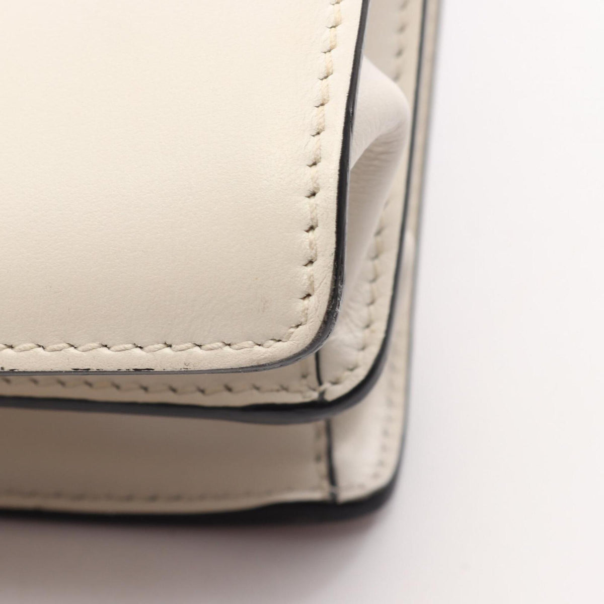 Prada White Leather Handbag (Pre-Owned)