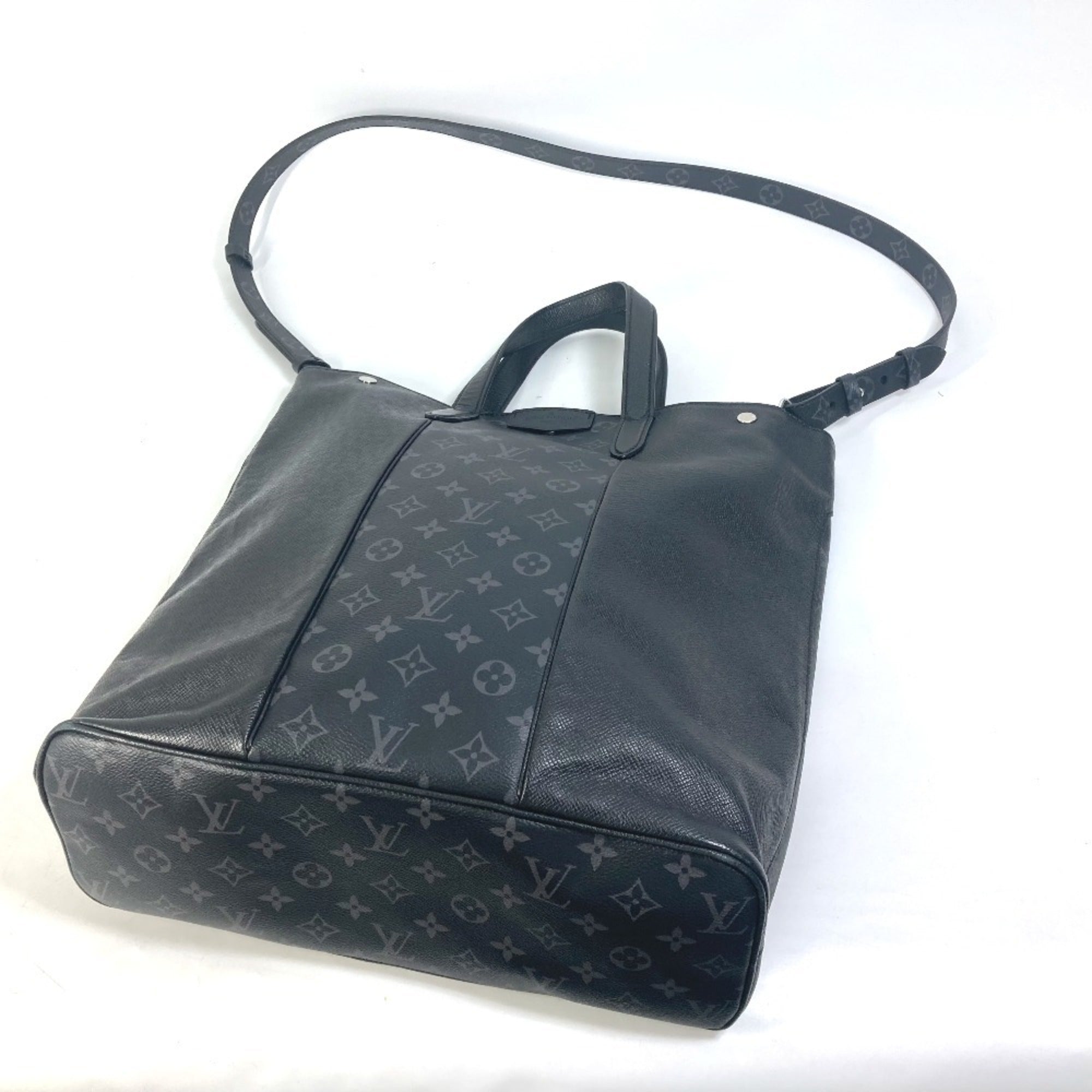 Louis Vuitton Taigarama Black Taiga Leather Monogram Eclipse Handbag Shoulder Bag Tote Bag (Pre-Owned)