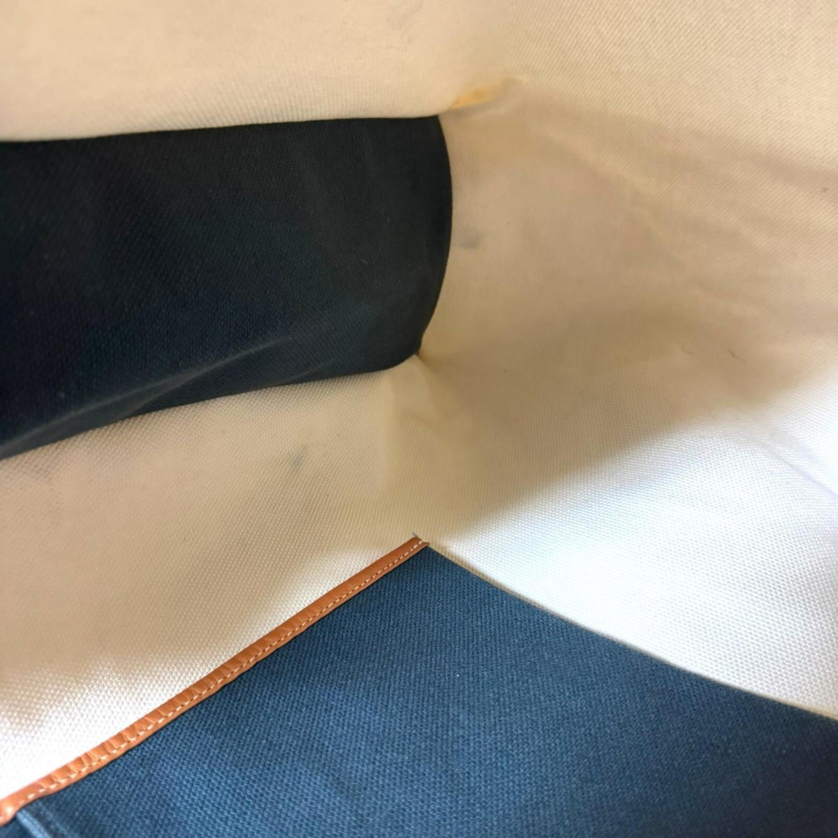 Hermes Navy White Canvas Shoulder Bag (Pre-Owned)