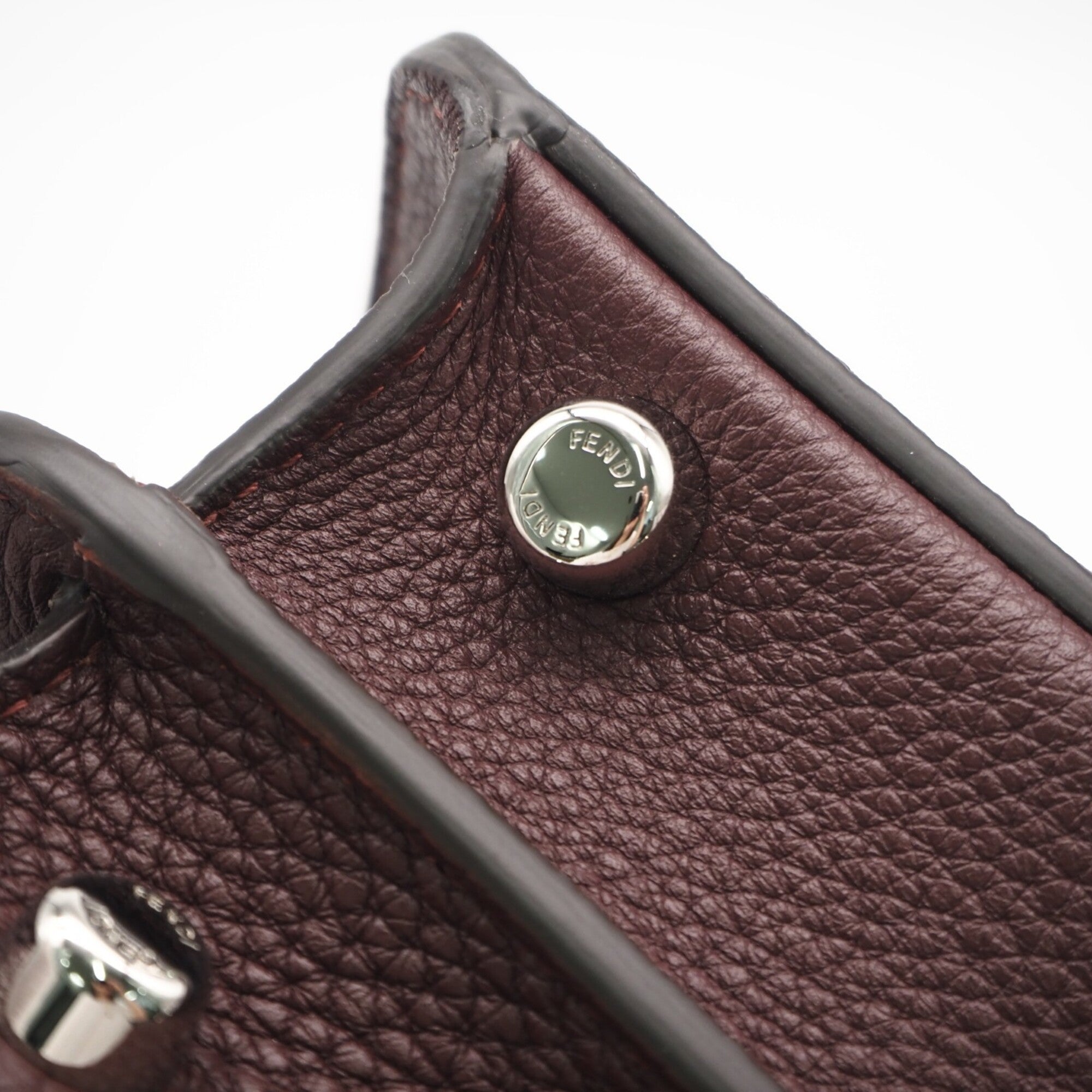 Fendi Peekaboo Bordeaux Leather Handbag (Pre-Owned)