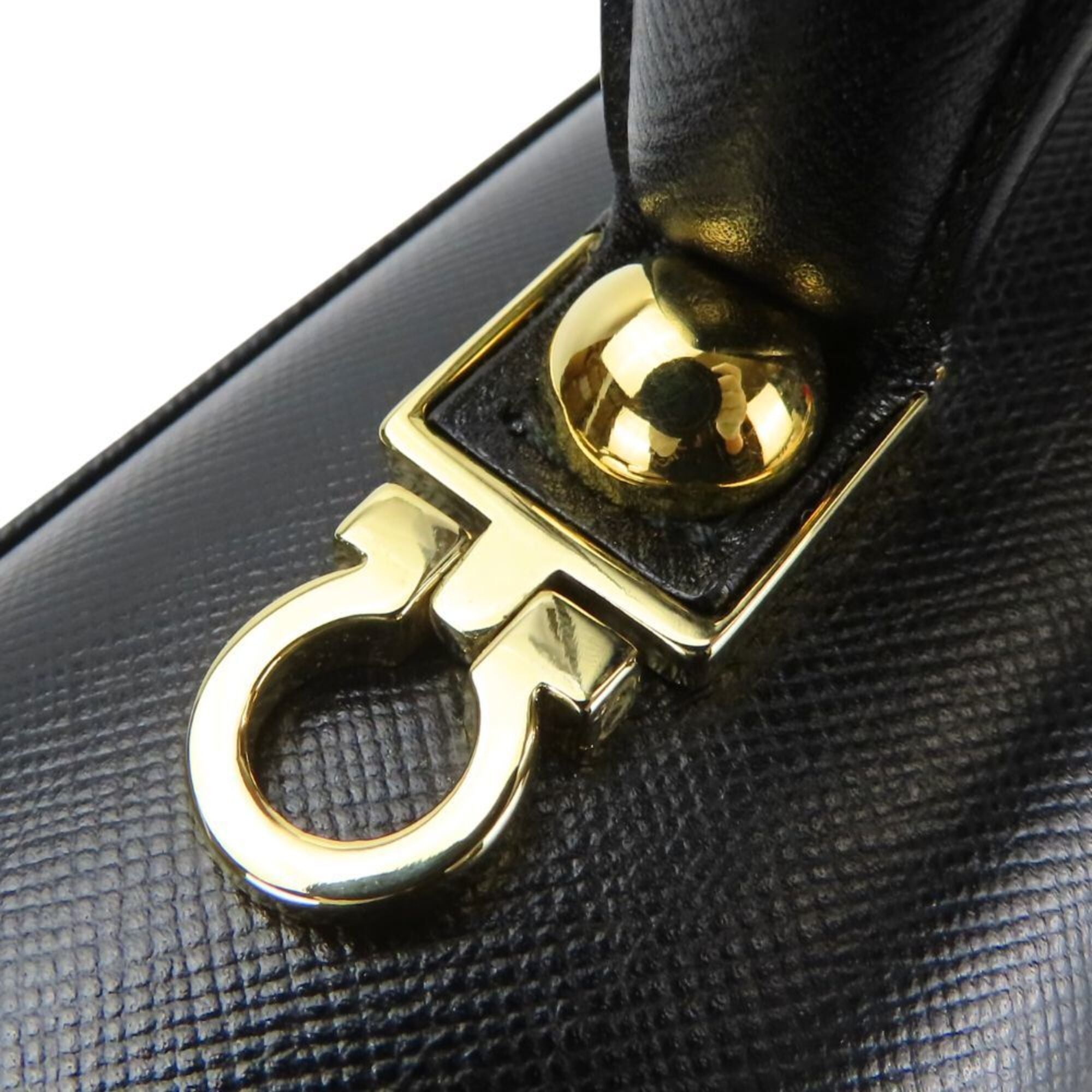 Salvatore Ferragamo Gancini Black Leather Handbag (Pre-Owned)