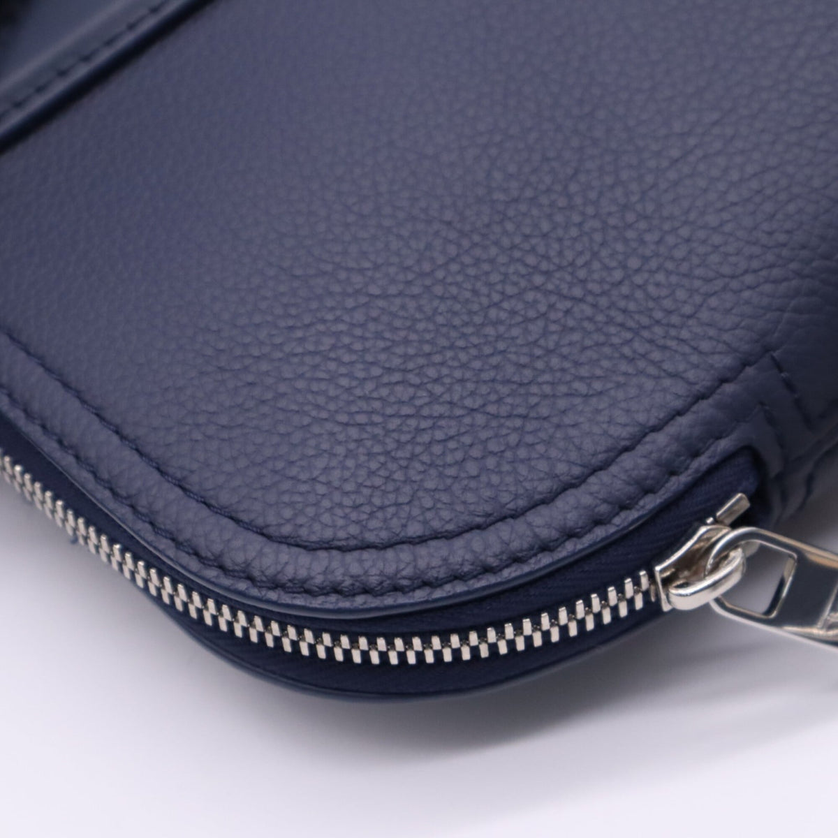 Louis Vuitton Navy Briefcase Handbag (Pre-Owned)