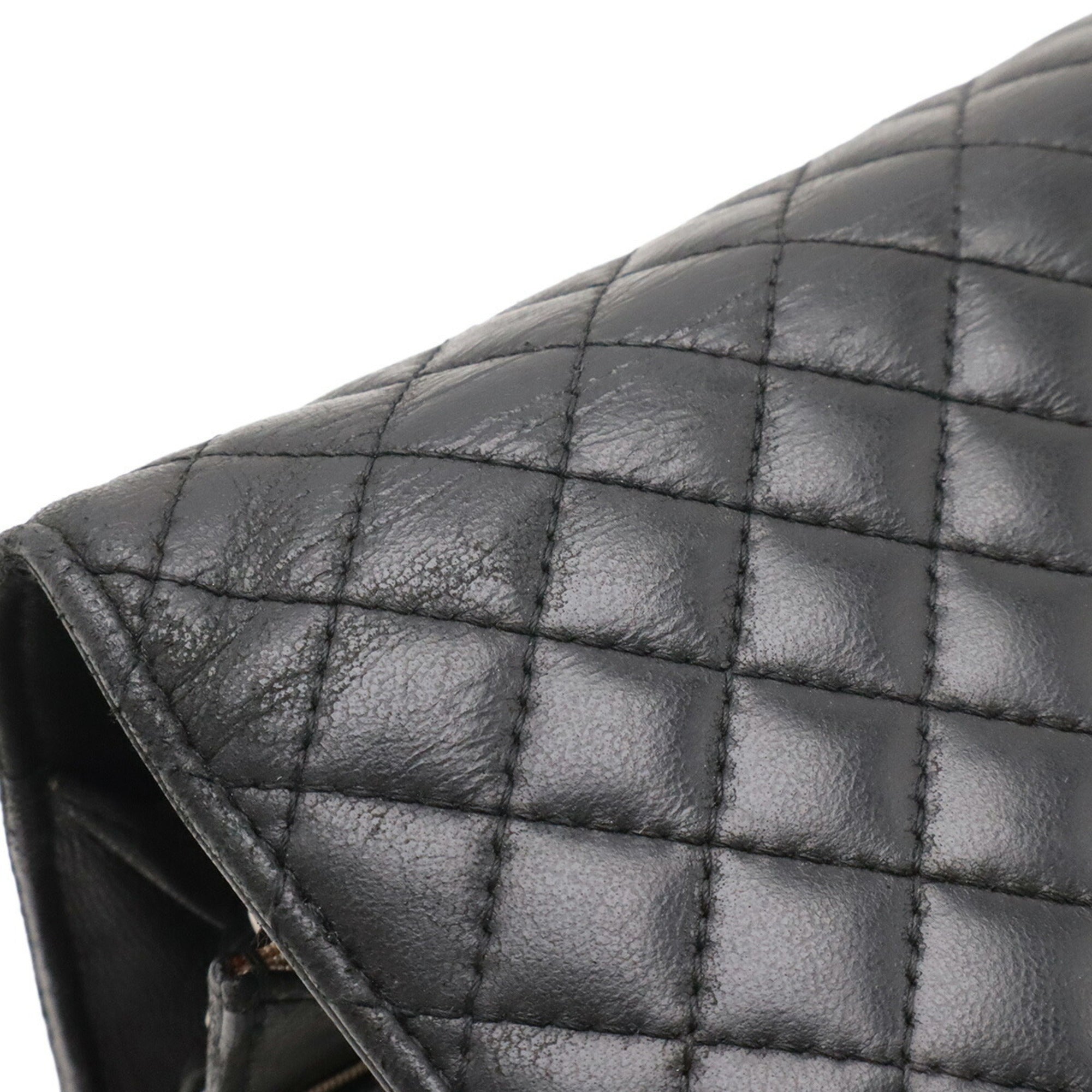 Chanel Black Leather Pochette Shoulder Bag (Pre-Owned)