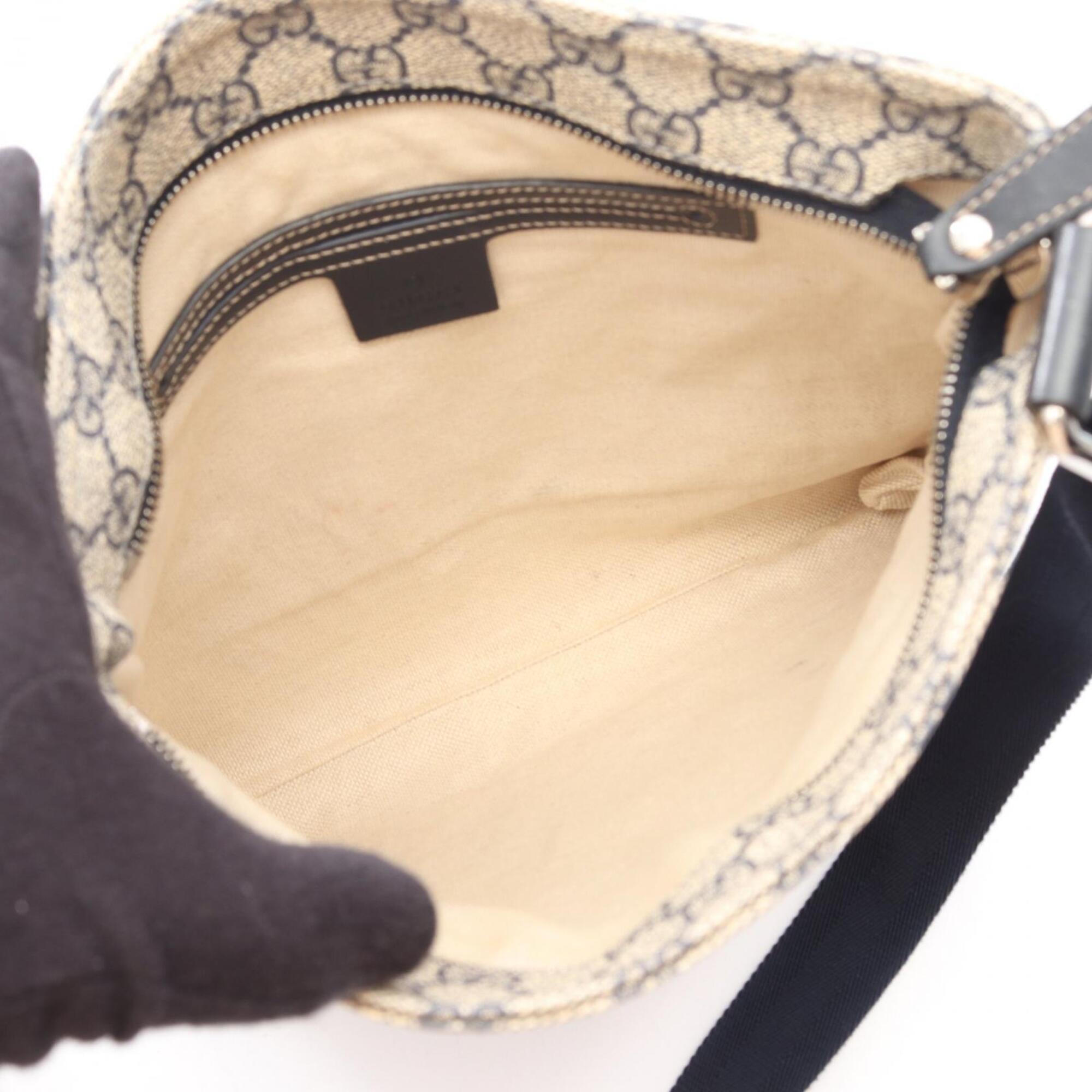 Gucci Ivory Navy Gg Supreme Leather Shoulder Bag (Pre-Owned)