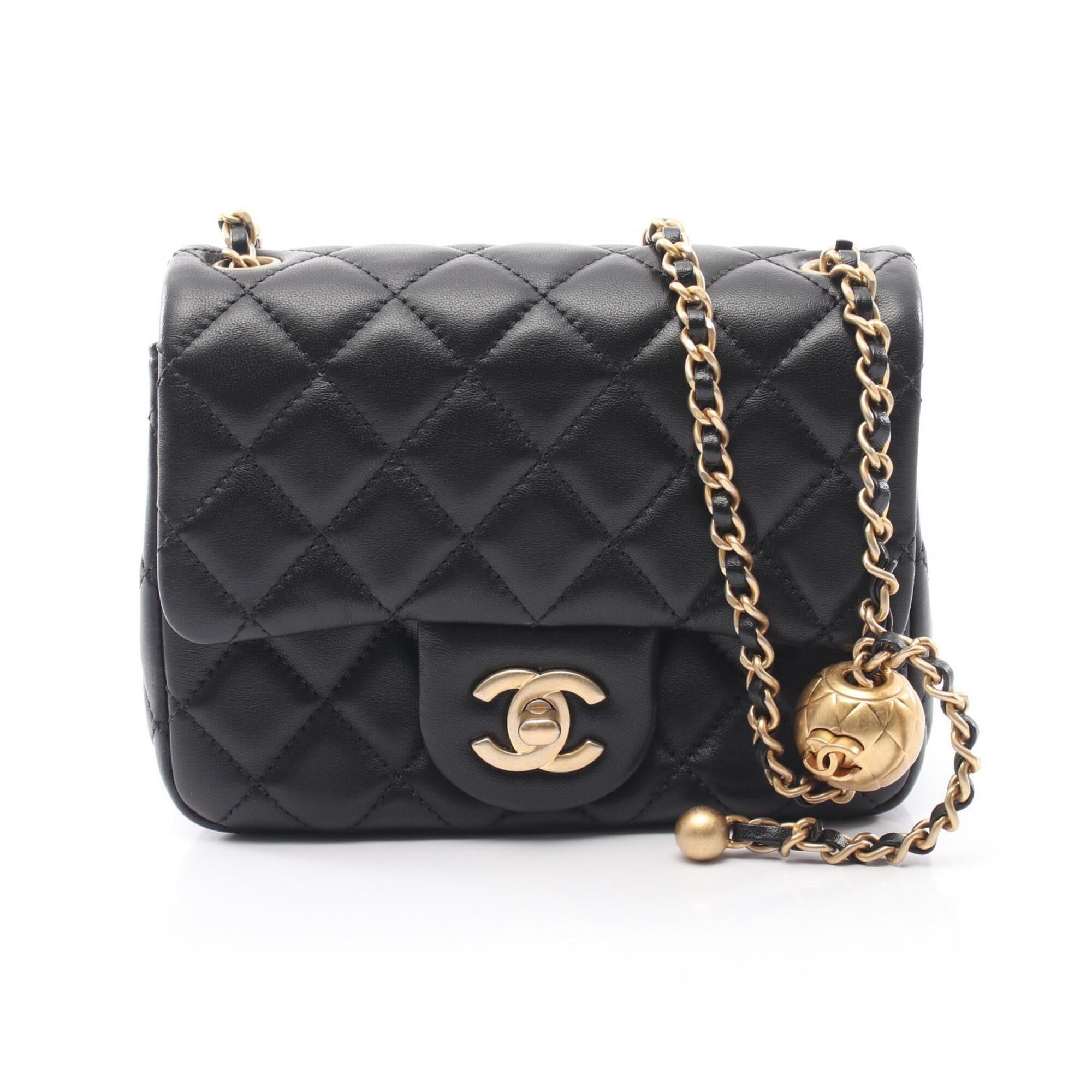 Chanel Black Leather Handbag Shoulder Bag (Pre-Owned)