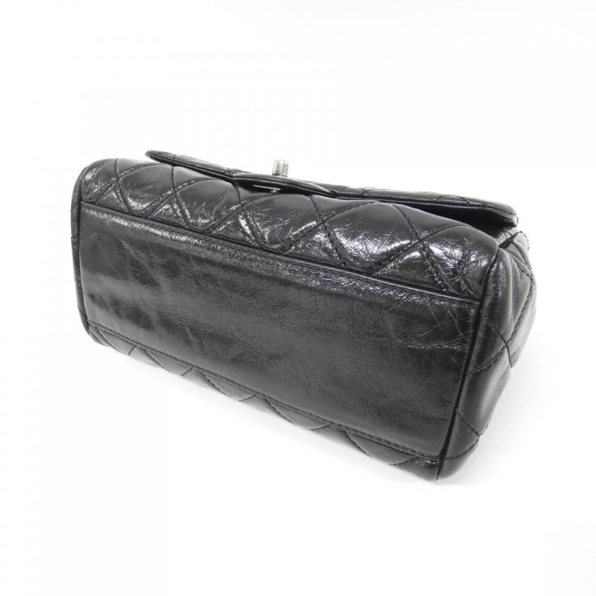 Chanel Black Leather Shoulder Bag (Pre-Owned)