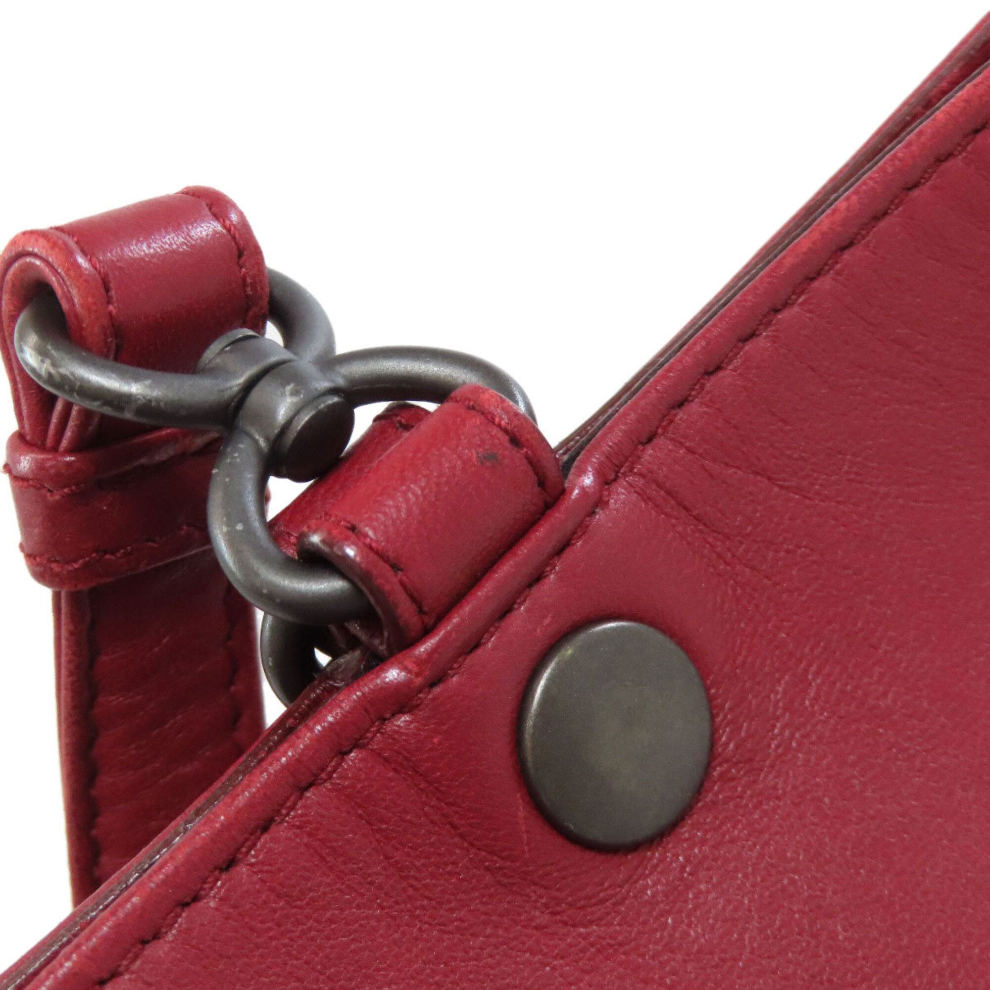 Bottega Veneta Red Color Leather Tote Bag (Pre-Owned)