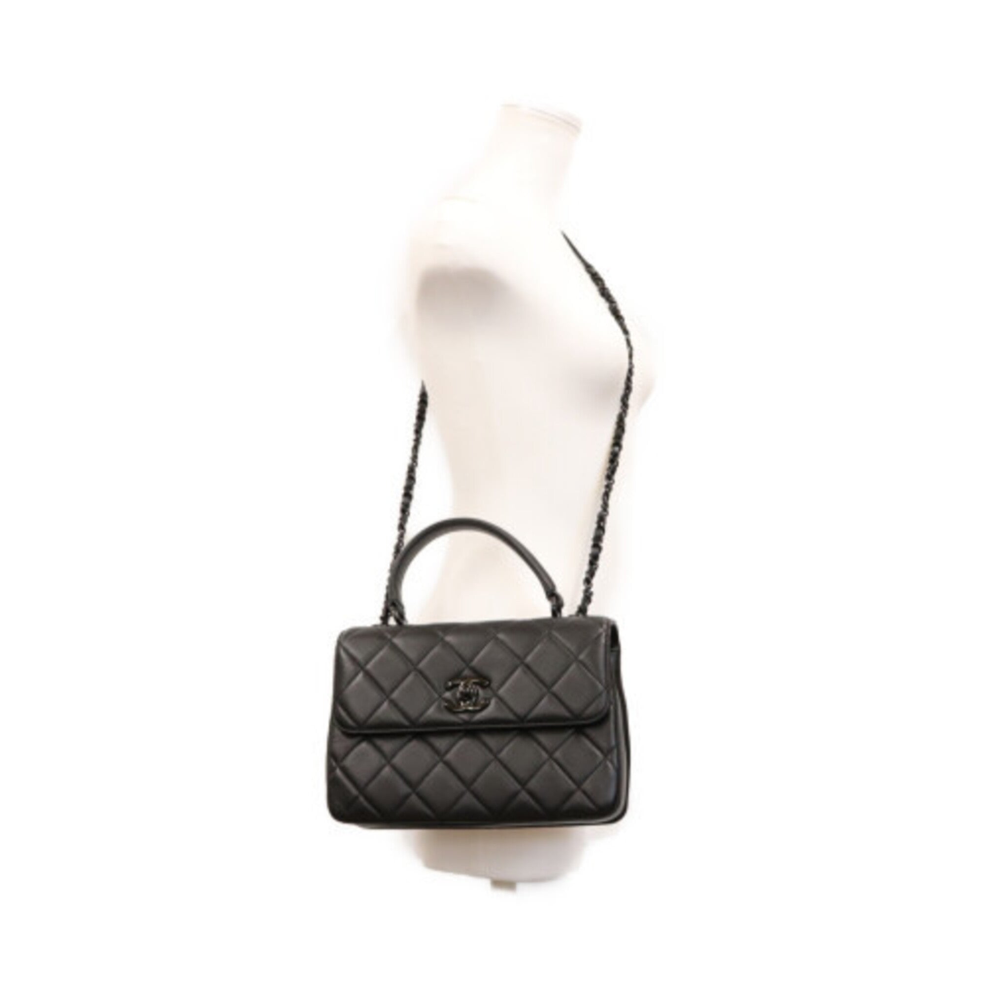 Chanel Black Leather Shoulder Bag (Pre-Owned)
