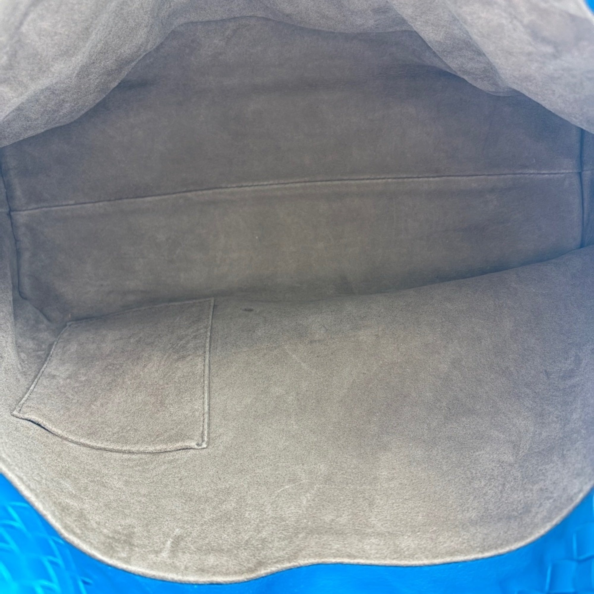 Bottega Veneta Blue Intrecciato Tote Bag (Pre-Owned)