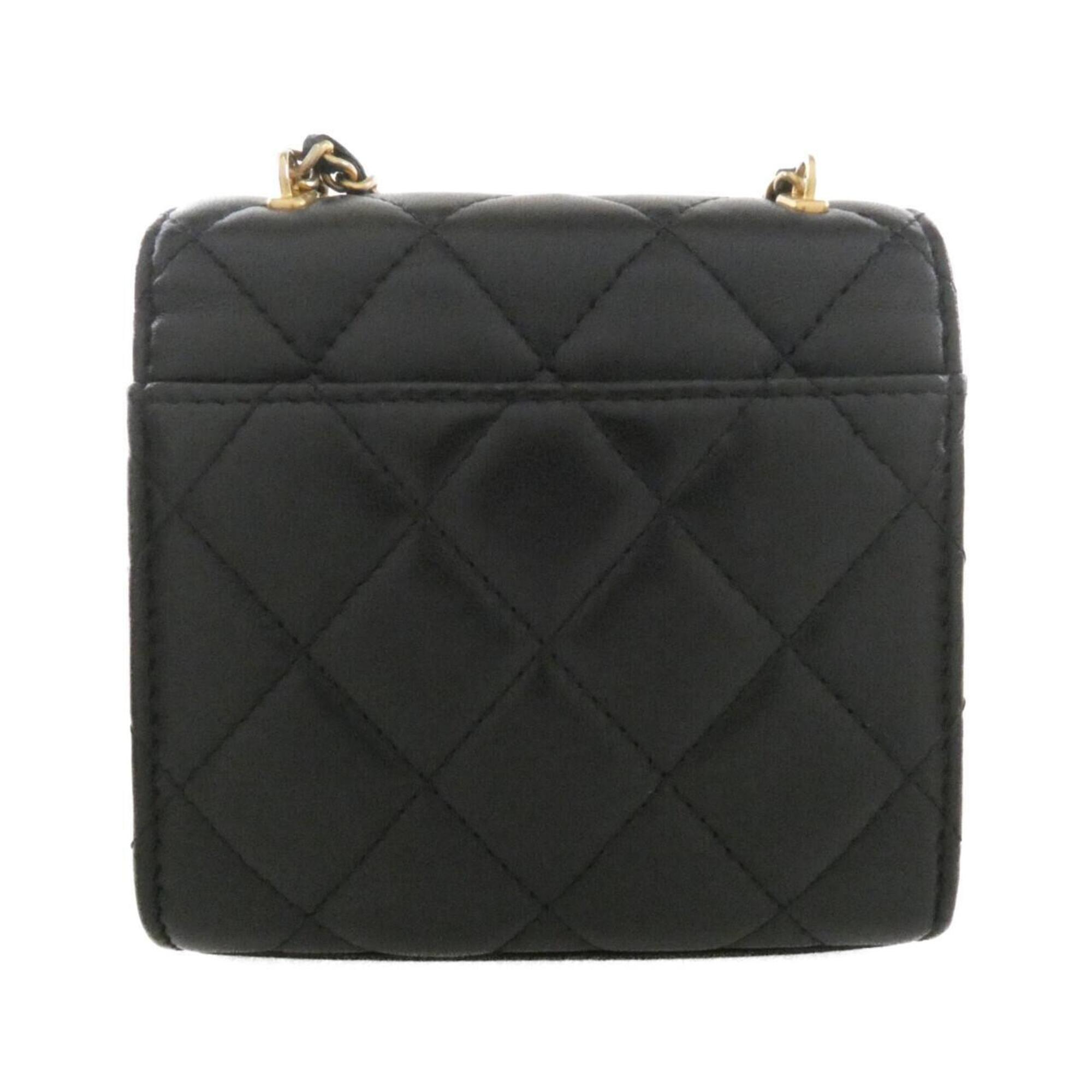 Chanel Black Shoulder Bag (Pre-Owned)