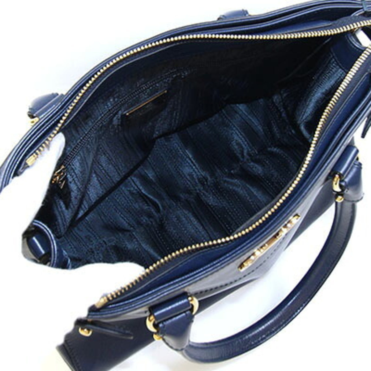 Salvatore Ferragamo Navy Leather Handbag Shoulder Bag (Pre-Owned)