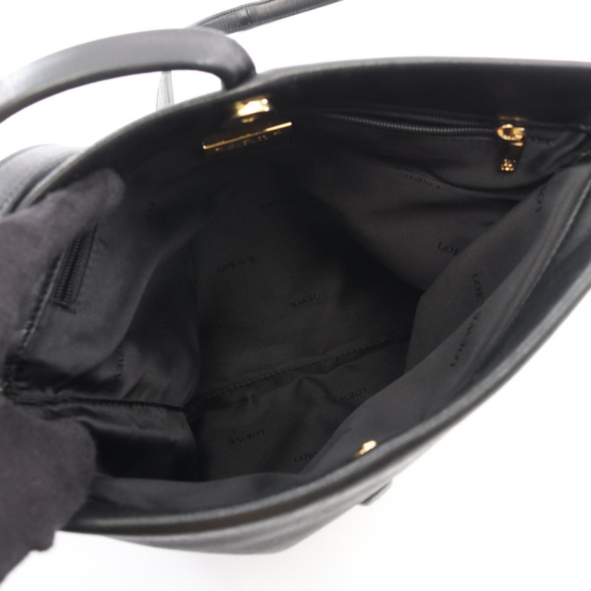 Loewe Black Leather Handbag Shoulder Bag (Pre-Owned)