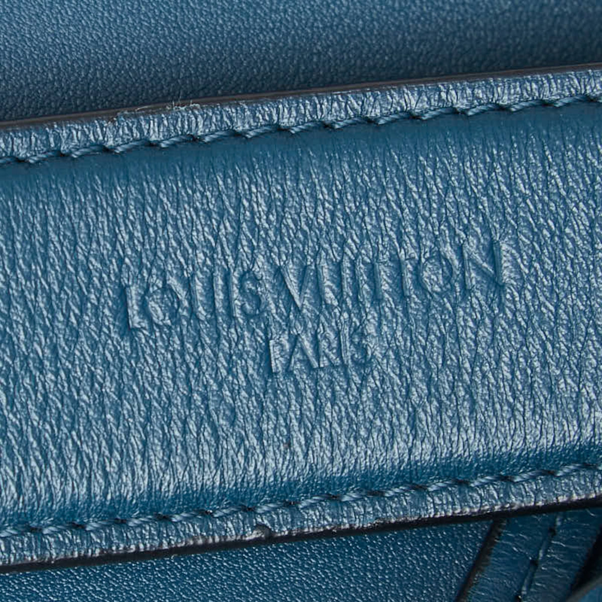 Louis Vuitton Navy Leather Shoulder Bag (Pre-Owned)