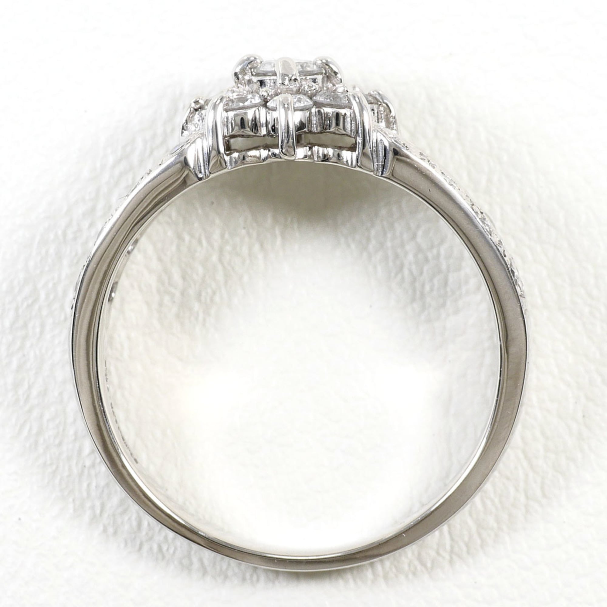 Unbranded White Gold White Gold (18K) Band Ring (Pre-Owned)