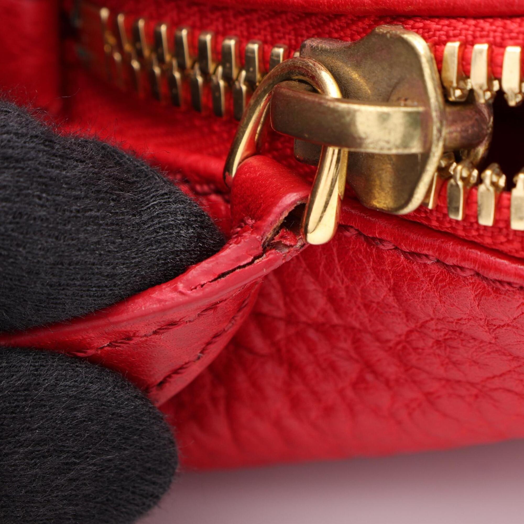 Fendi Red Color Leather Handbag (Pre-Owned)