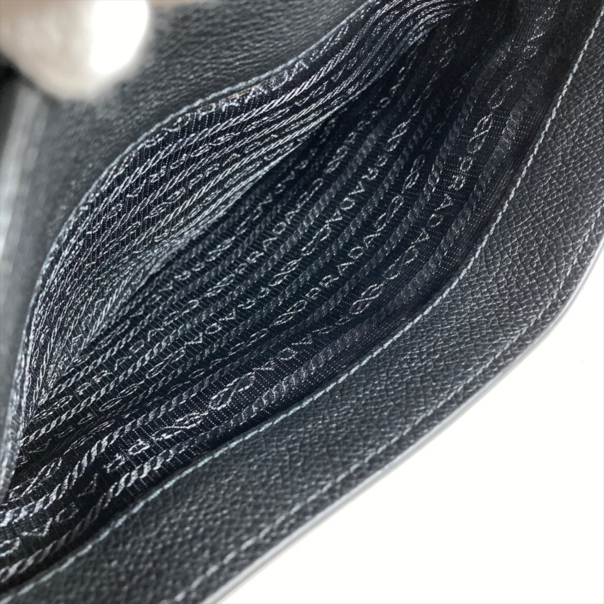 Prada Black Leather Shoulder Bag (Pre-Owned)