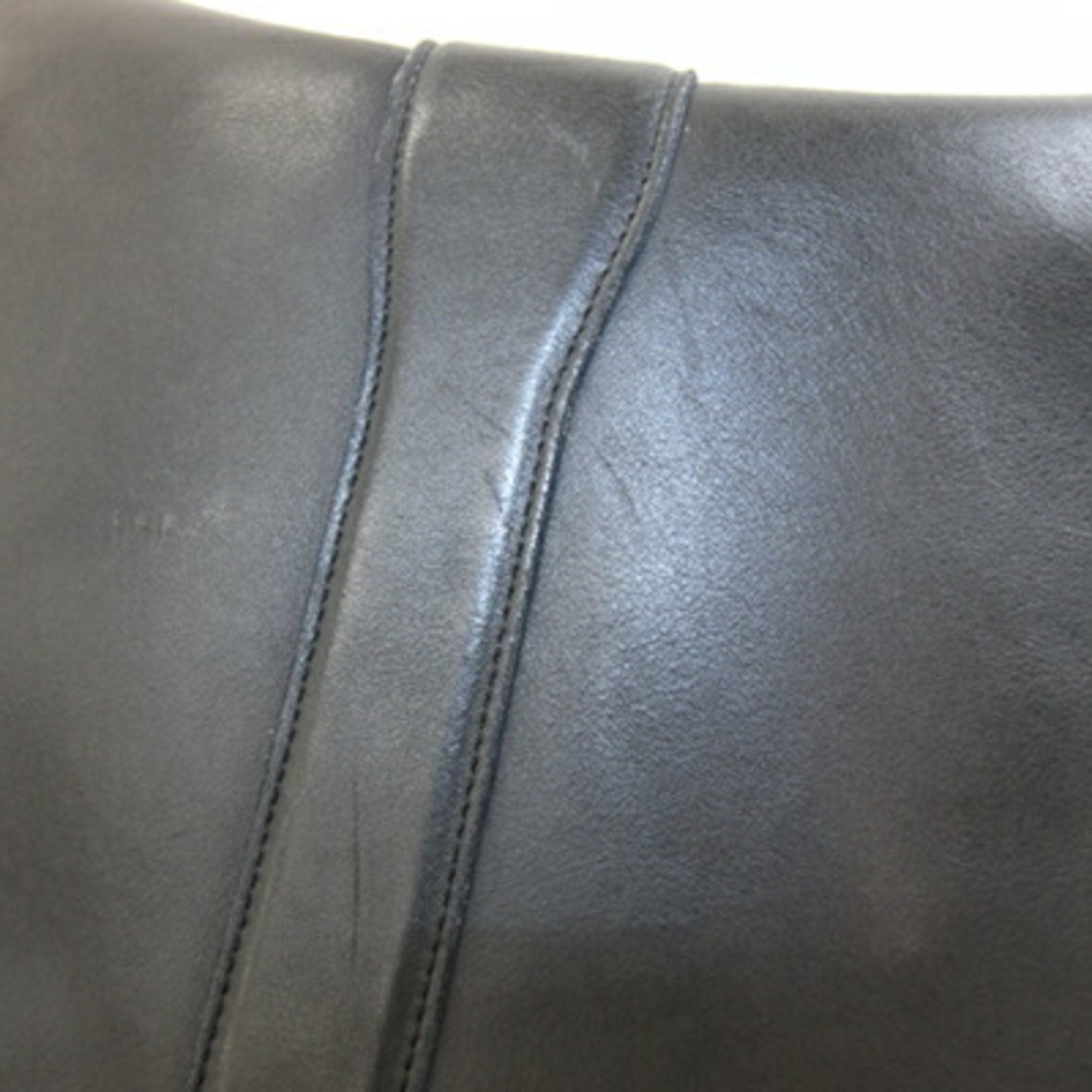 Coach Black Leather Shoulder Bag (Pre-Owned)
