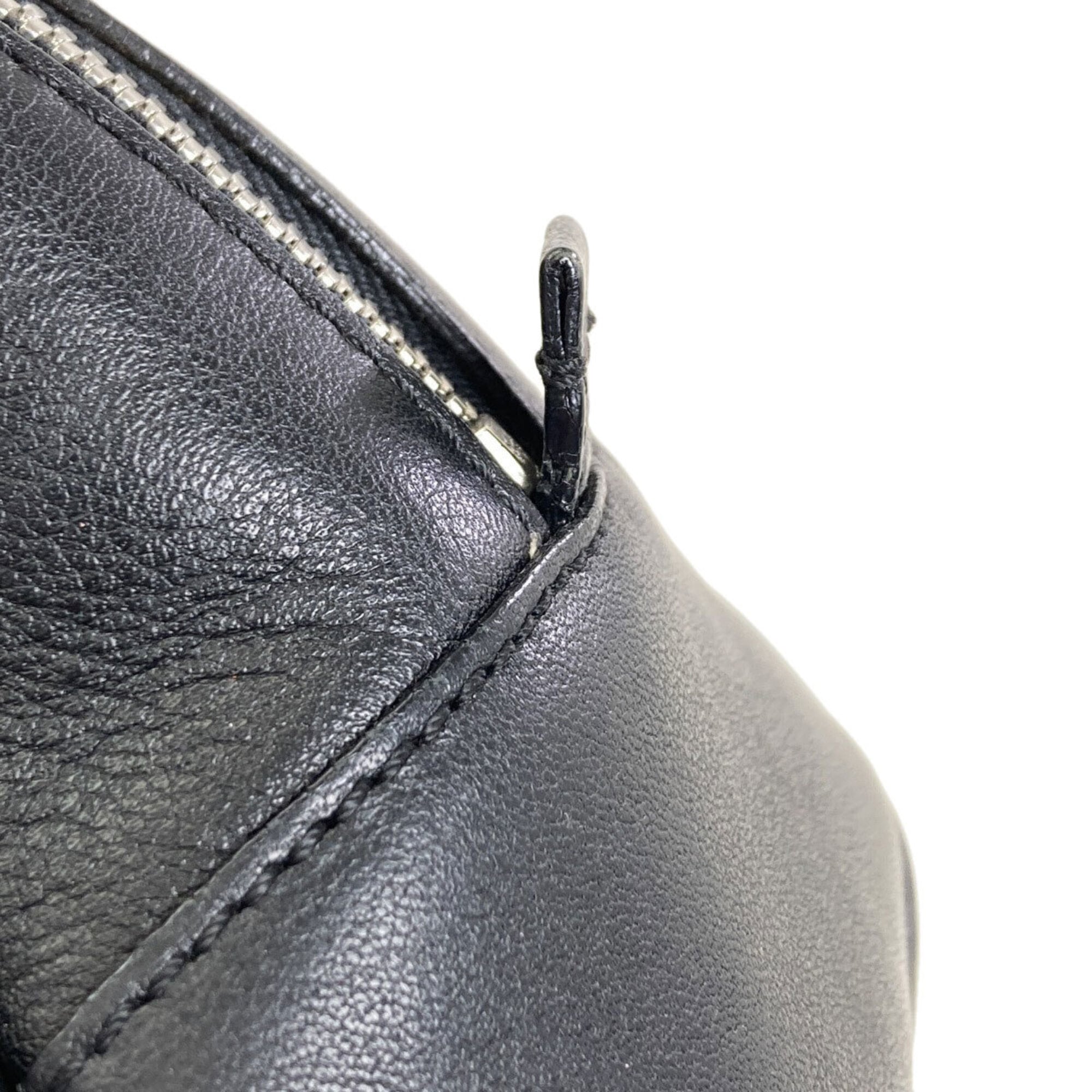 Loewe Black Leather Handbag (Pre-Owned)