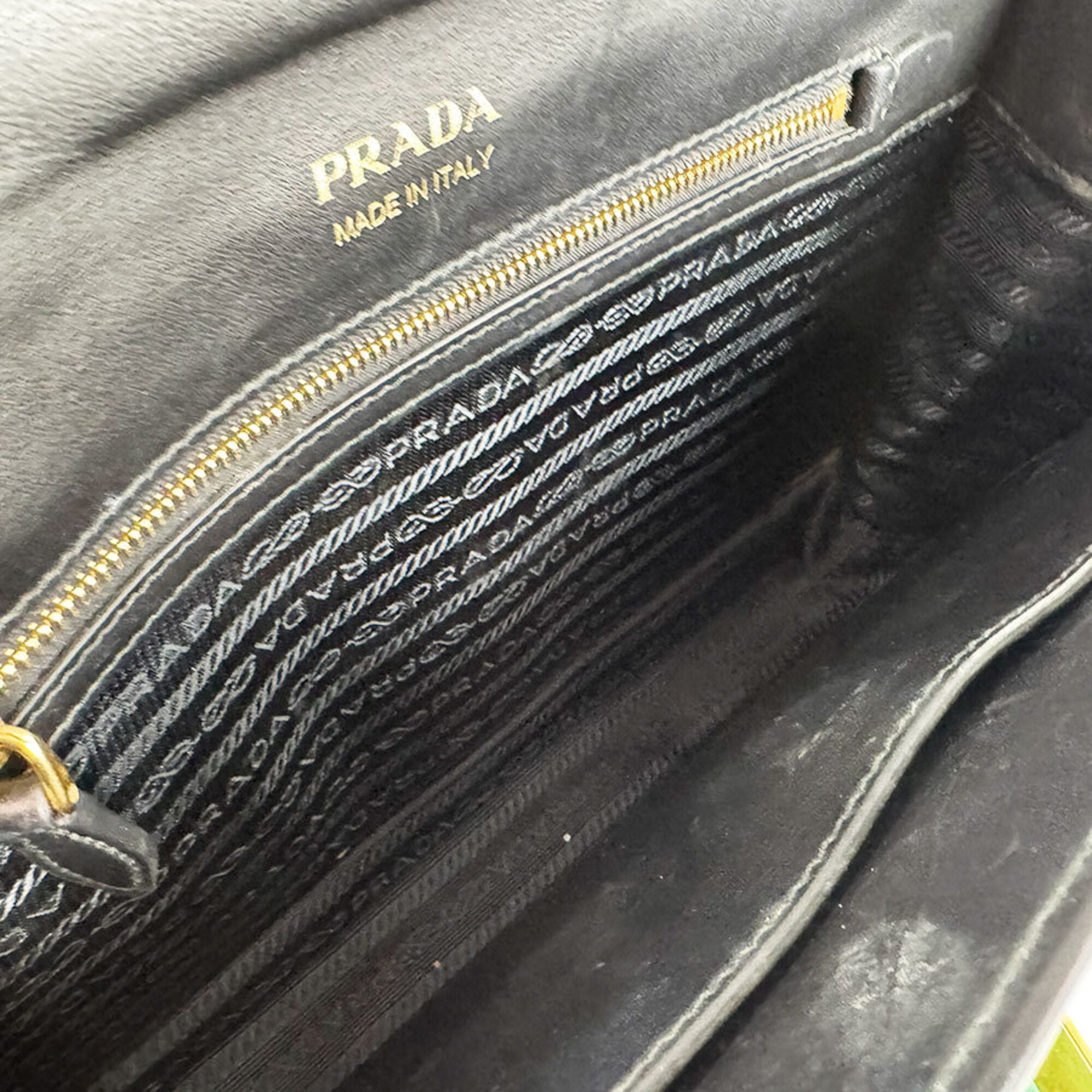 Prada Black Green Leather Shoulder Bag (Pre-Owned)