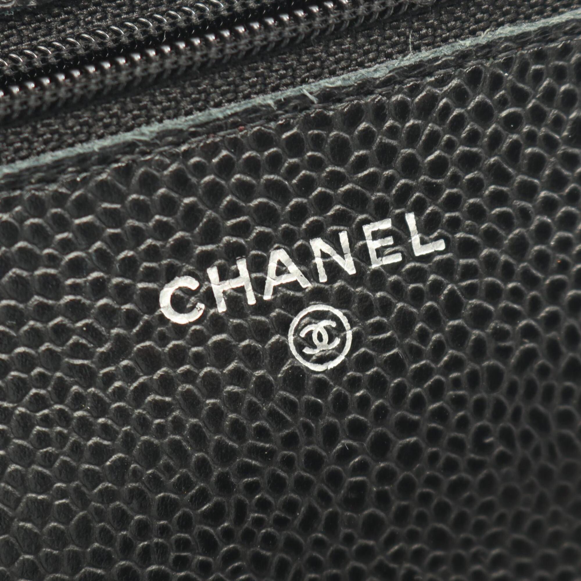 Chanel Black Grained Calfskin Handbag Shoulder Bag (Pre-Owned)