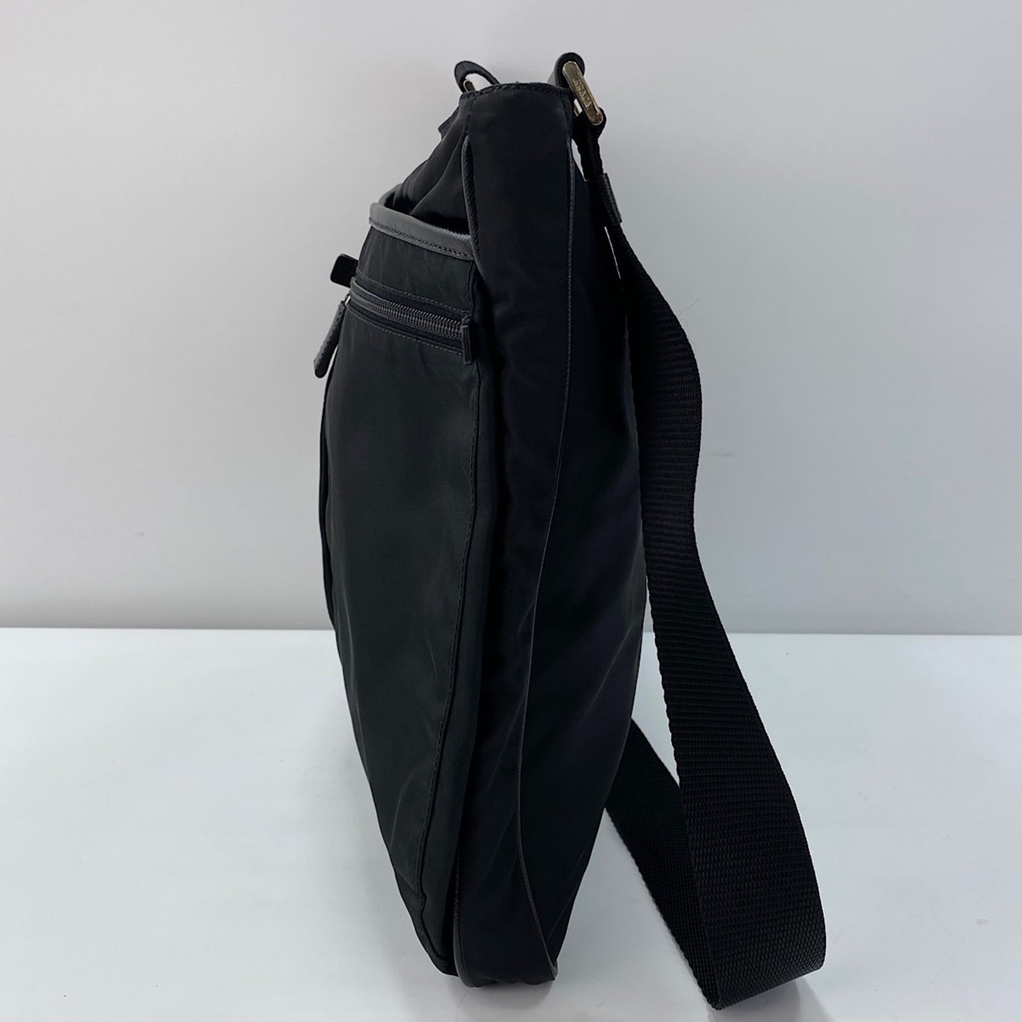 Prada Black Nylon Shoulder Bag (Pre-Owned)