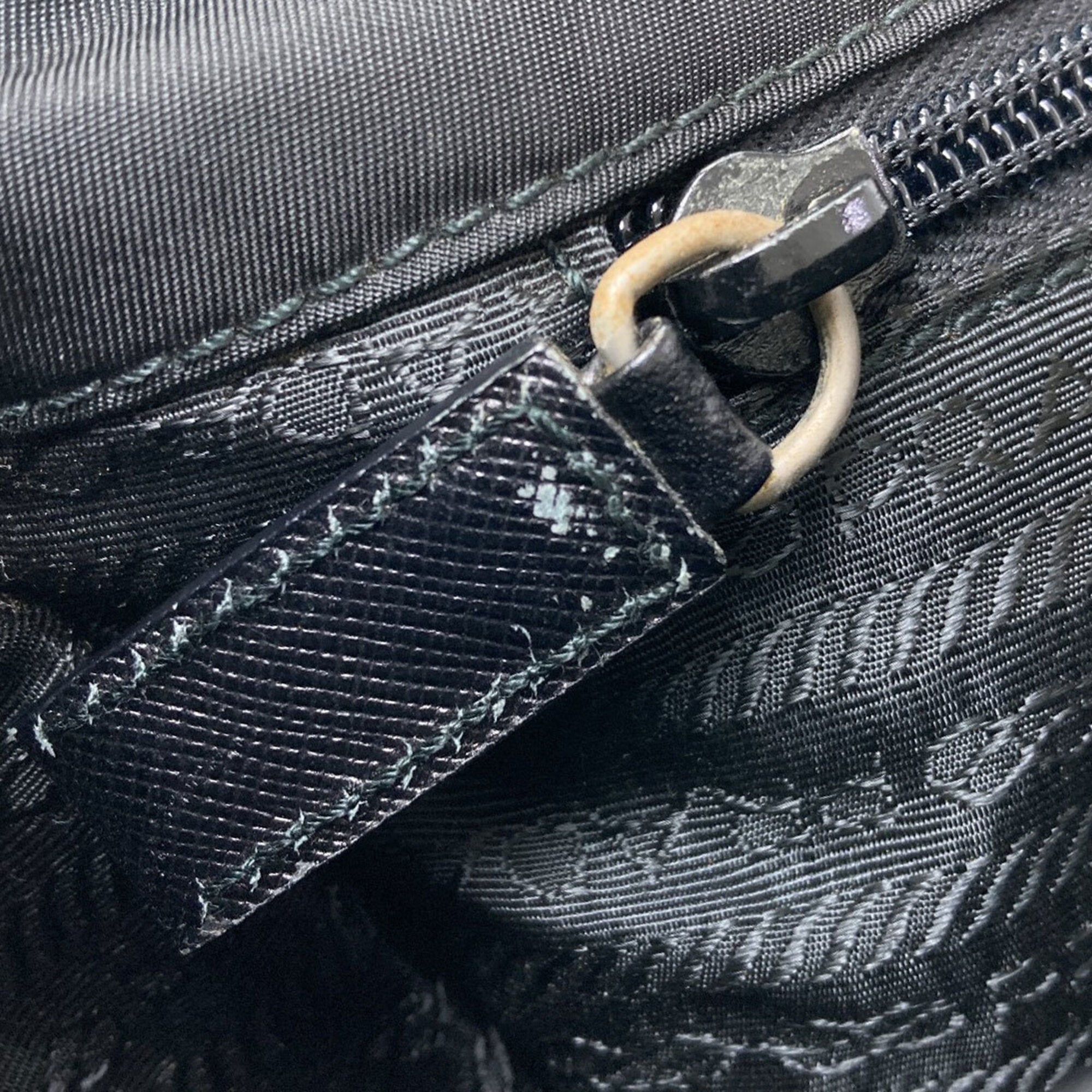 Prada Black Nylon Shoulder Bag (Pre-Owned)