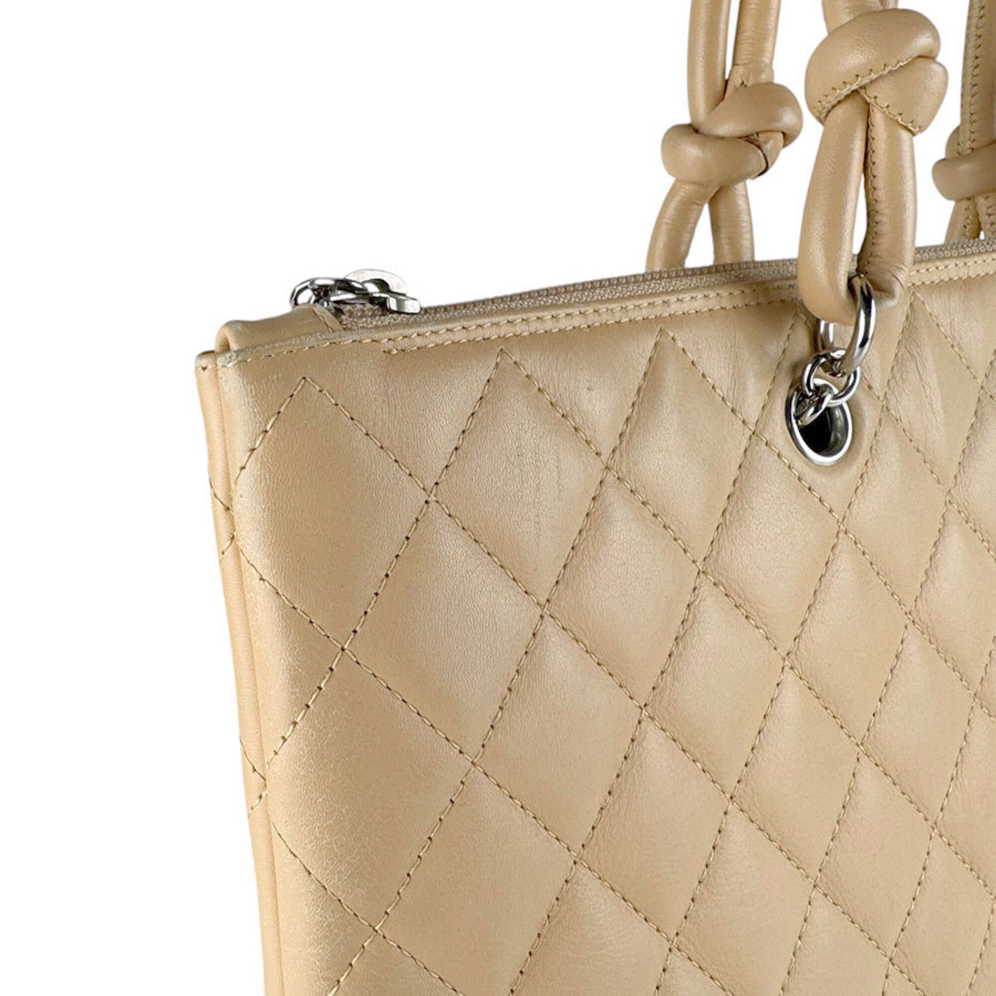 Chanel Beige Leather Handbag (Pre-Owned)