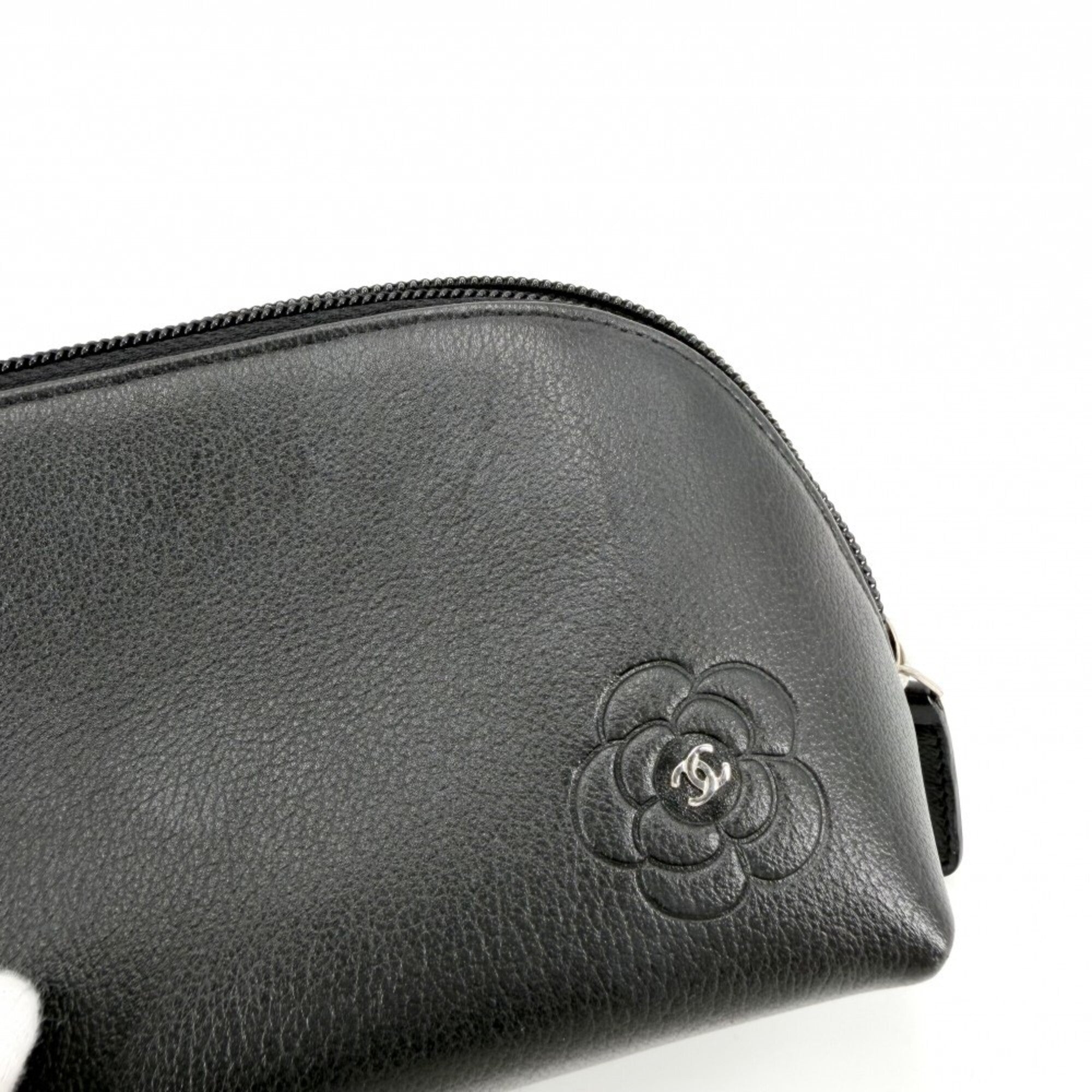 Chanel Black Leather Pouch (Pre-Owned)