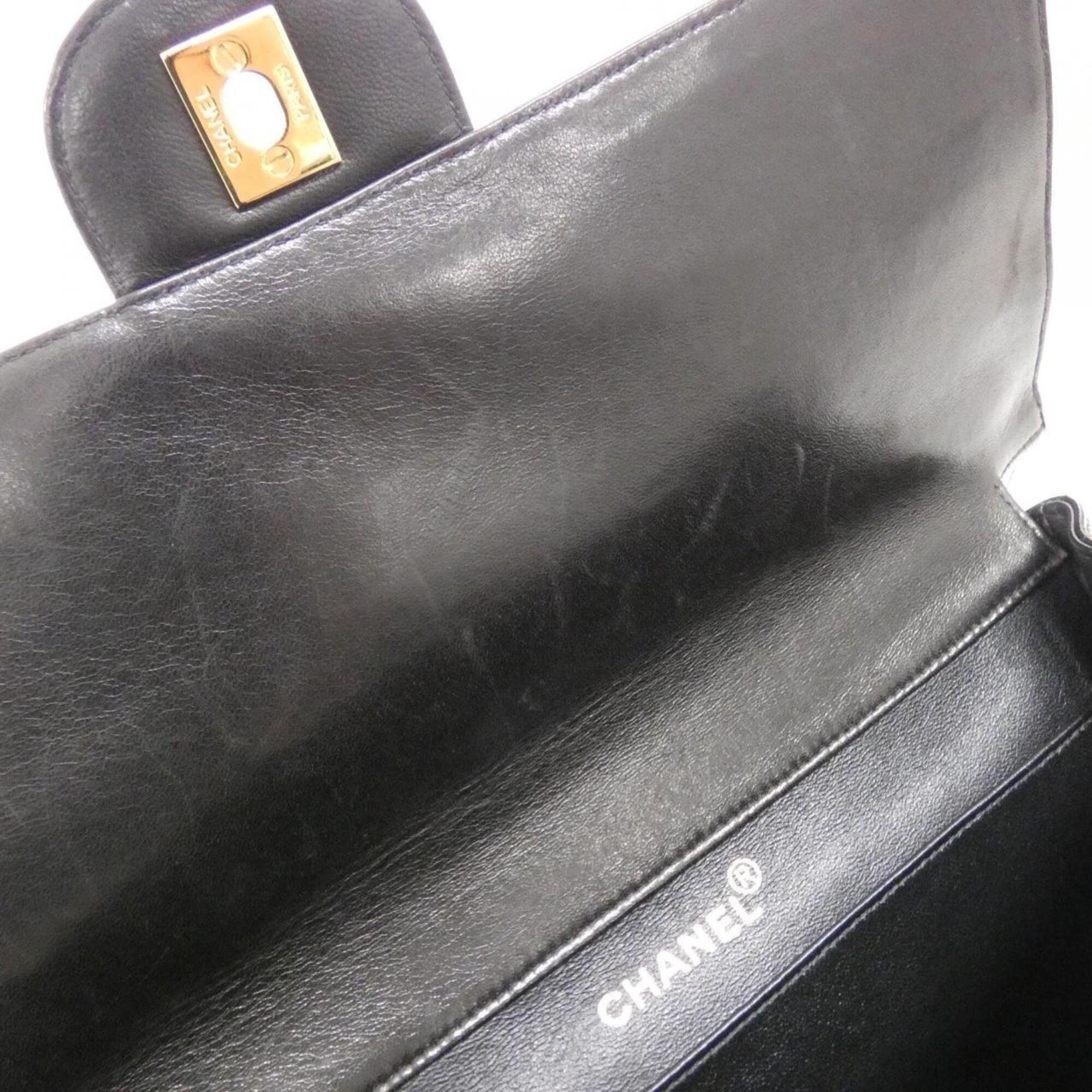 Chanel Black Leather Shoulder Bag (Pre-Owned)